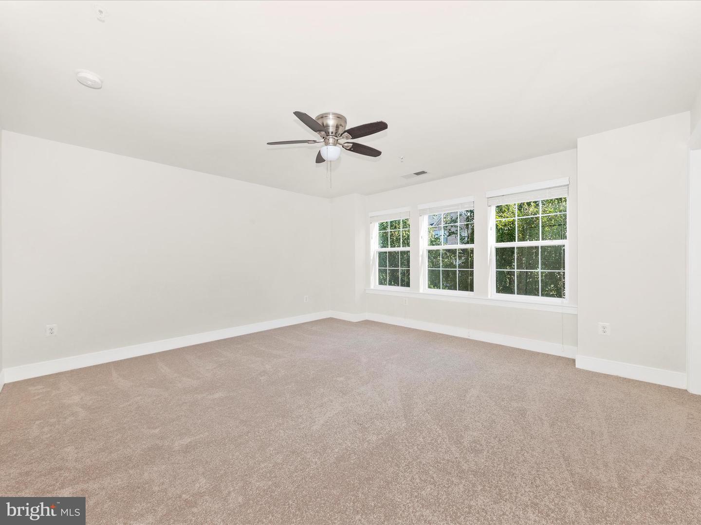 44033 ETNA TER, CHANTILLY, Virginia 20152, 3 Bedrooms Bedrooms, ,2 BathroomsBathrooms,Residential,For sale,44033 ETNA TER,VALO2104762 MLS # VALO2104762
