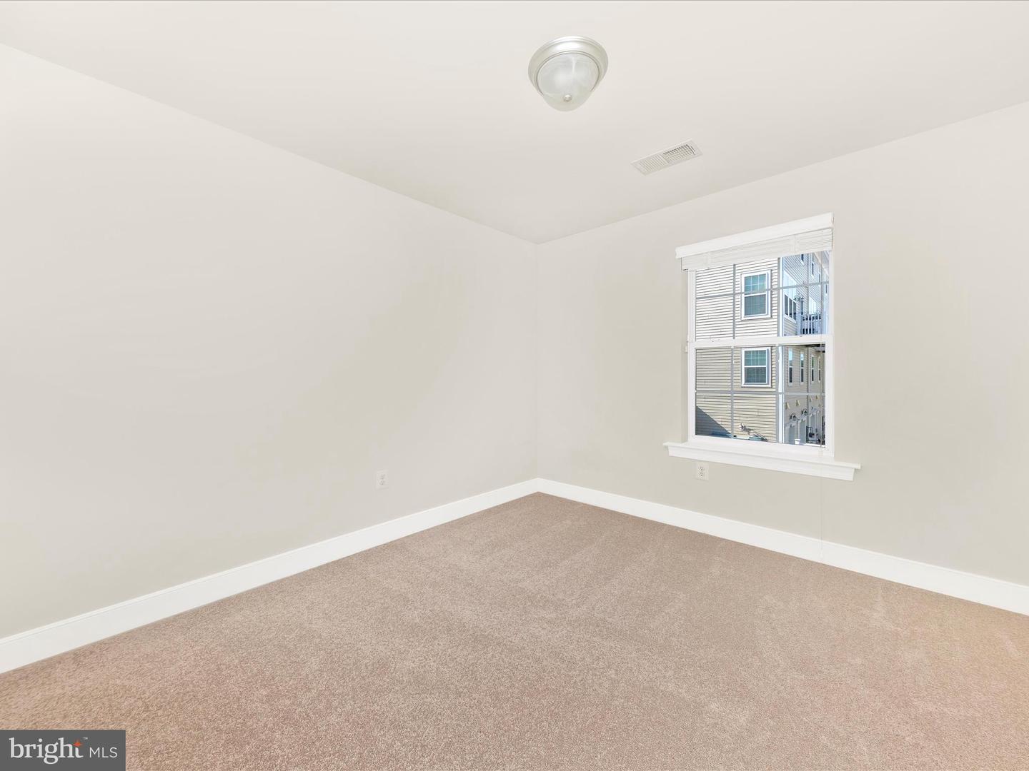 44033 ETNA TER, CHANTILLY, Virginia 20152, 3 Bedrooms Bedrooms, ,2 BathroomsBathrooms,Residential,For sale,44033 ETNA TER,VALO2104762 MLS # VALO2104762