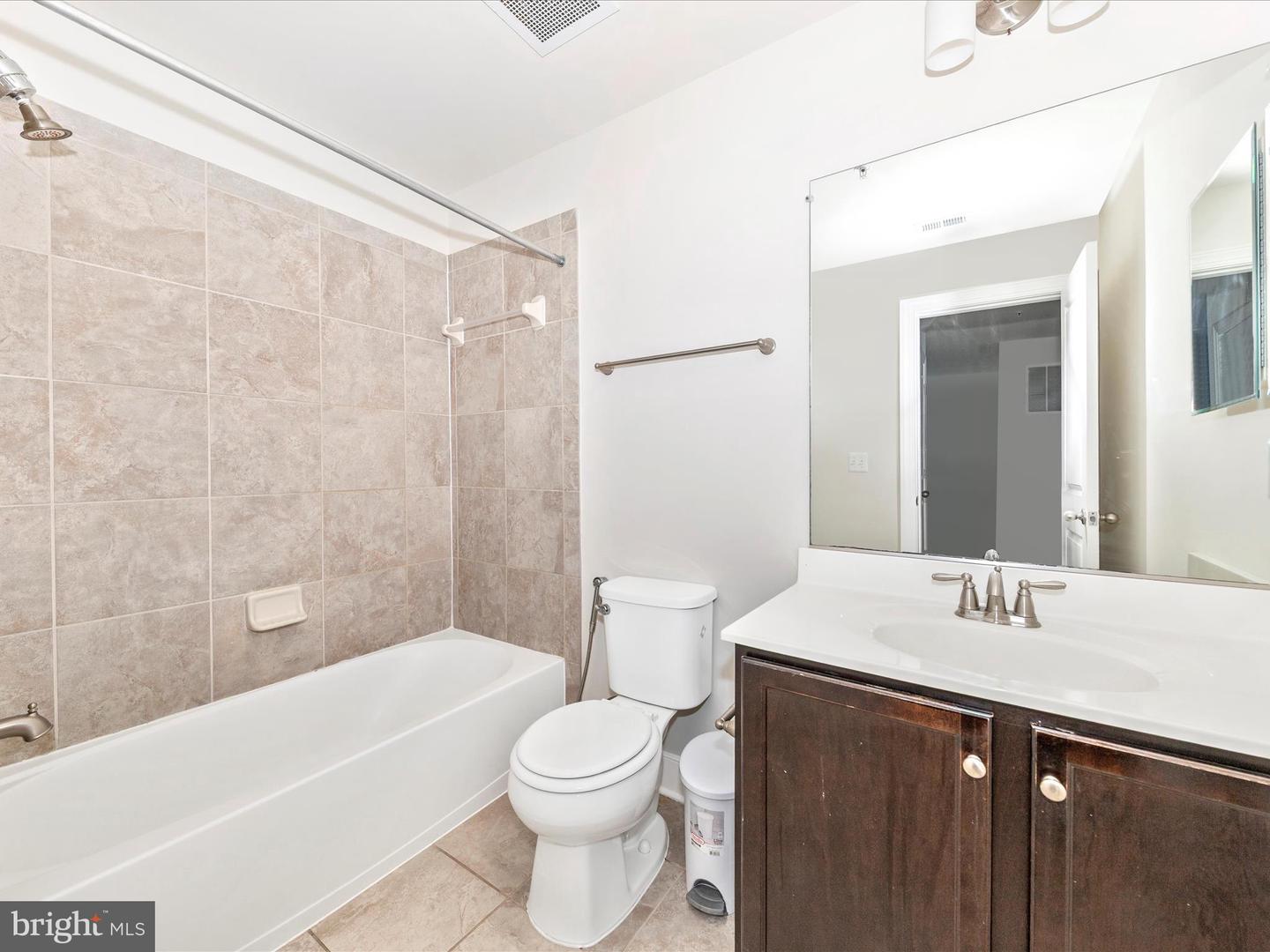 44033 ETNA TER, CHANTILLY, Virginia 20152, 3 Bedrooms Bedrooms, ,2 BathroomsBathrooms,Residential,For sale,44033 ETNA TER,VALO2104762 MLS # VALO2104762