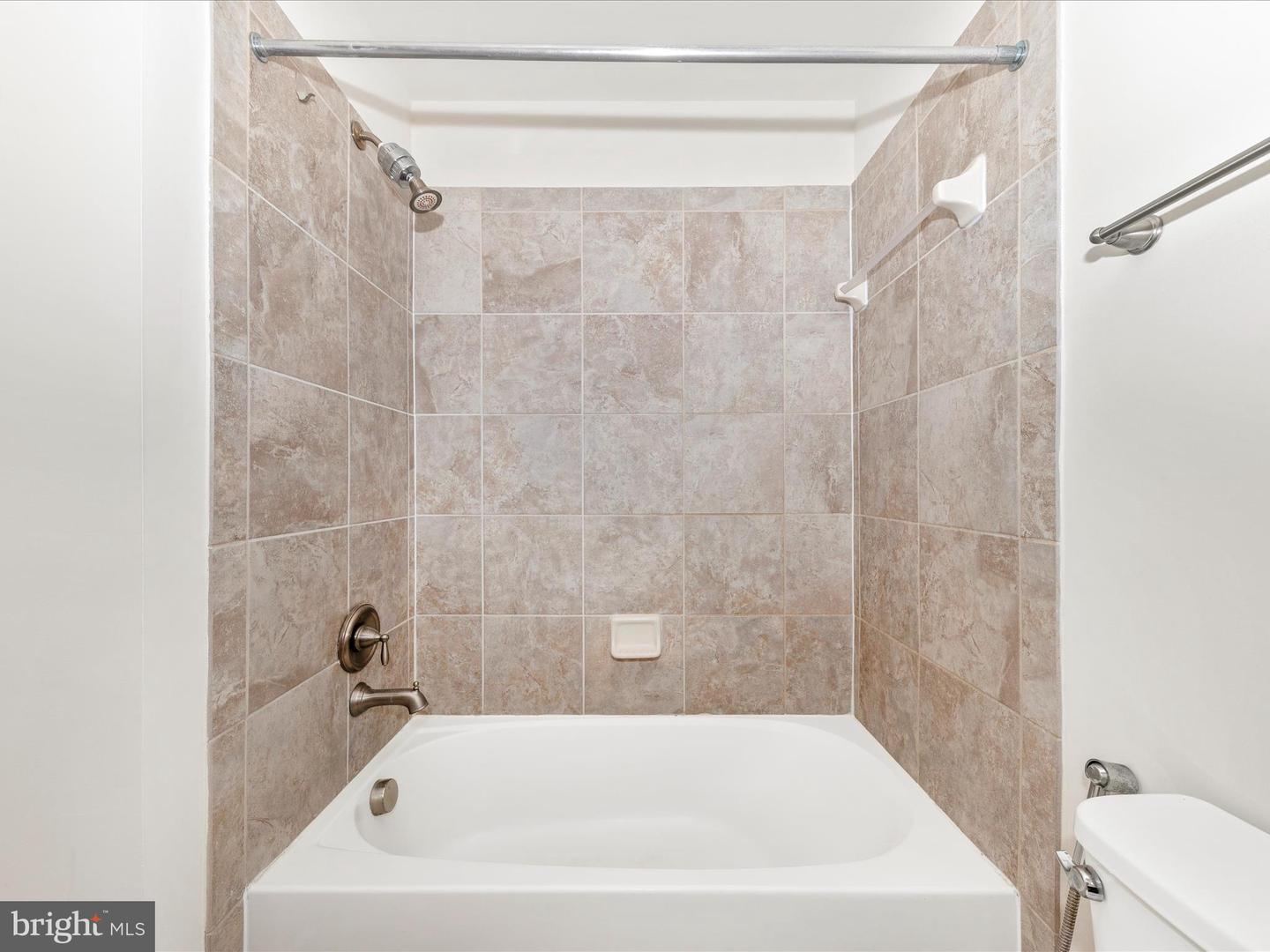 44033 ETNA TER, CHANTILLY, Virginia 20152, 3 Bedrooms Bedrooms, ,2 BathroomsBathrooms,Residential,For sale,44033 ETNA TER,VALO2104762 MLS # VALO2104762