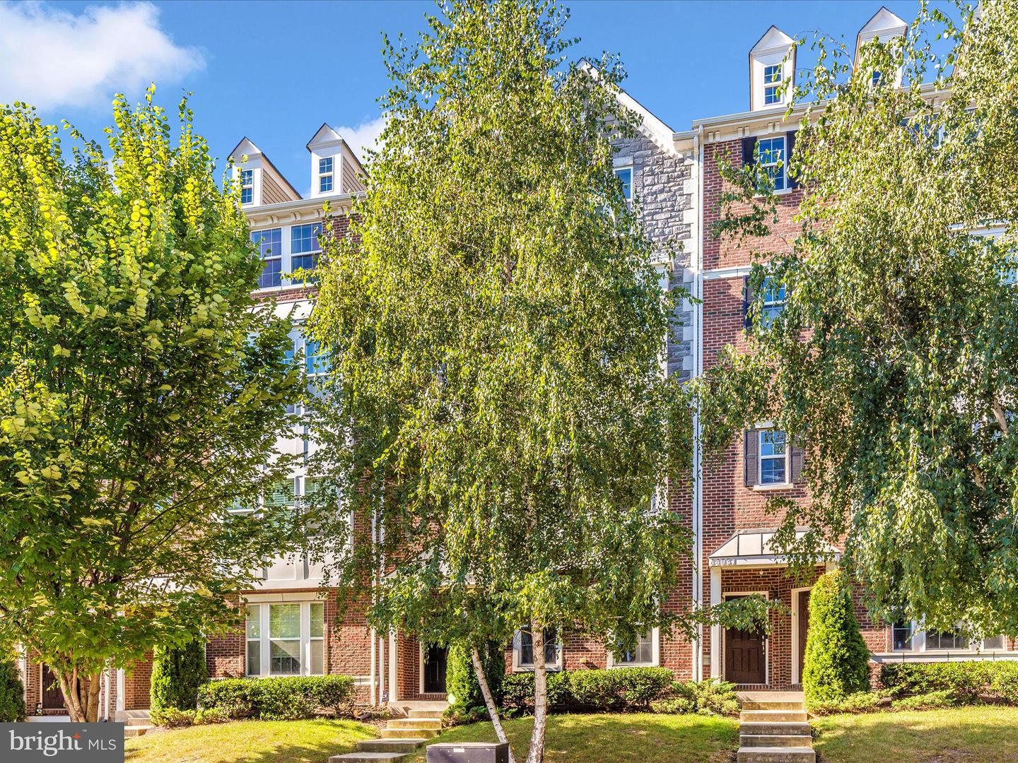 44033 ETNA TER, CHANTILLY, Virginia 20152, 3 Bedrooms Bedrooms, ,2 BathroomsBathrooms,Residential,For sale,44033 ETNA TER,VALO2104762 MLS # VALO2104762