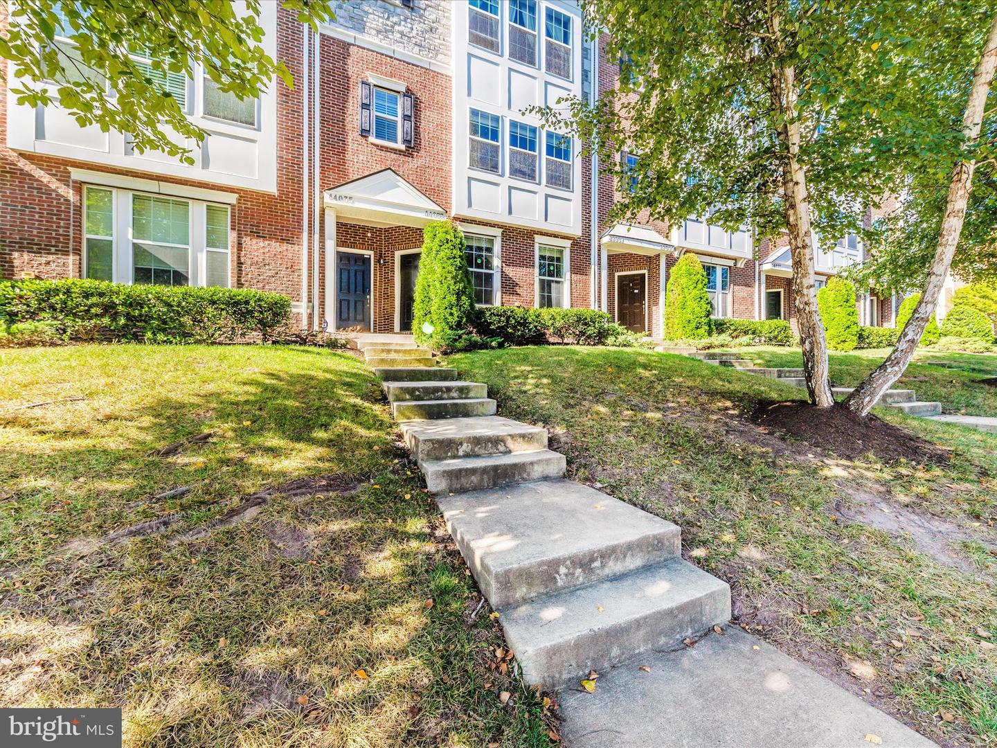 44033 ETNA TER, CHANTILLY, Virginia 20152, 3 Bedrooms Bedrooms, ,2 BathroomsBathrooms,Residential,For sale,44033 ETNA TER,VALO2104762 MLS # VALO2104762