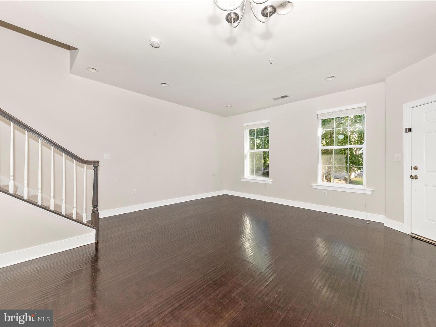 44033 ETNA TER, CHANTILLY, Virginia 20152, 3 Bedrooms Bedrooms, ,2 BathroomsBathrooms,Residential,For sale,44033 ETNA TER,VALO2104762 MLS # VALO2104762