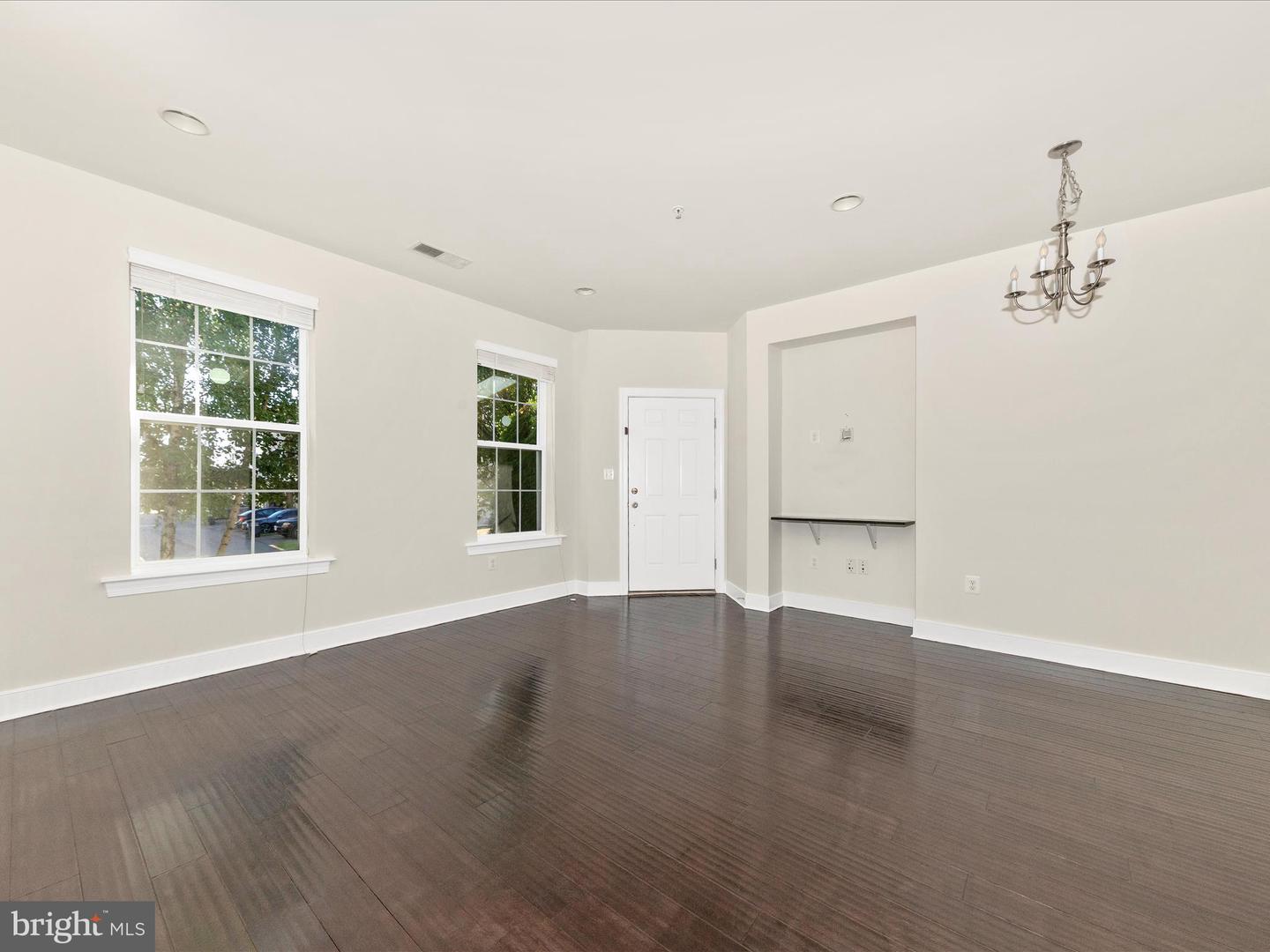 44033 ETNA TER, CHANTILLY, Virginia 20152, 3 Bedrooms Bedrooms, ,2 BathroomsBathrooms,Residential,For sale,44033 ETNA TER,VALO2104762 MLS # VALO2104762
