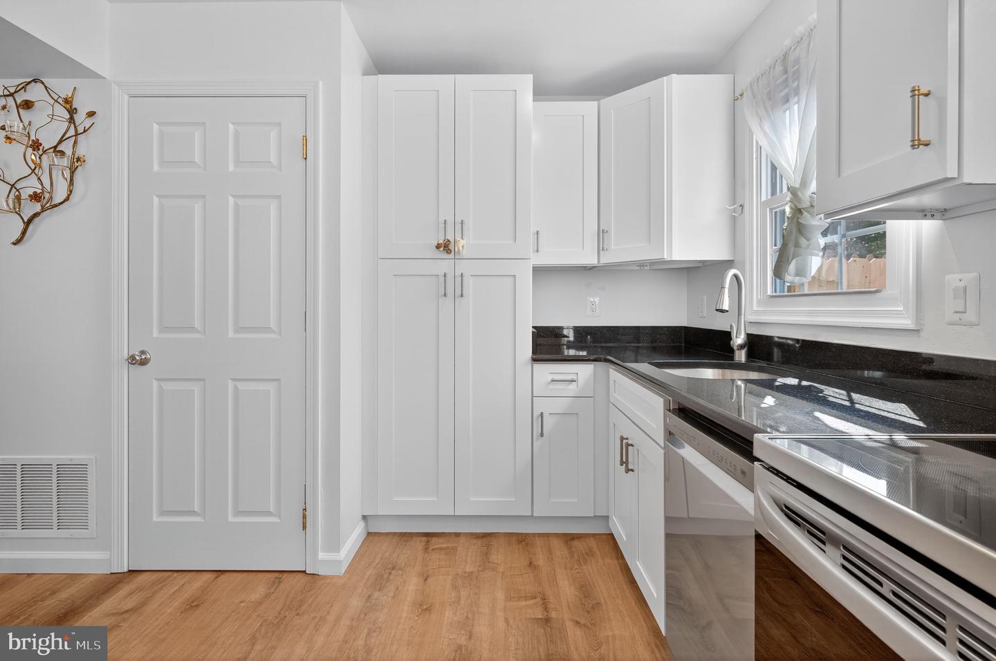 12306 WOODLAWN CT, WOODBRIDGE, Virginia 22192, 3 Bedrooms Bedrooms, ,1 BathroomBathrooms,Residential,For sale,12306 WOODLAWN CT,VAPW2101808 MLS # VAPW2101808 12306 WOODLAWN CT, WOODBRIDGE, Virginia 22192, 3 Bedrooms Bedrooms, ,1 BathroomBathrooms,Residential,For sale,12306 WOODLAWN CT,VAPW2101808 MLS # VAPW2101808