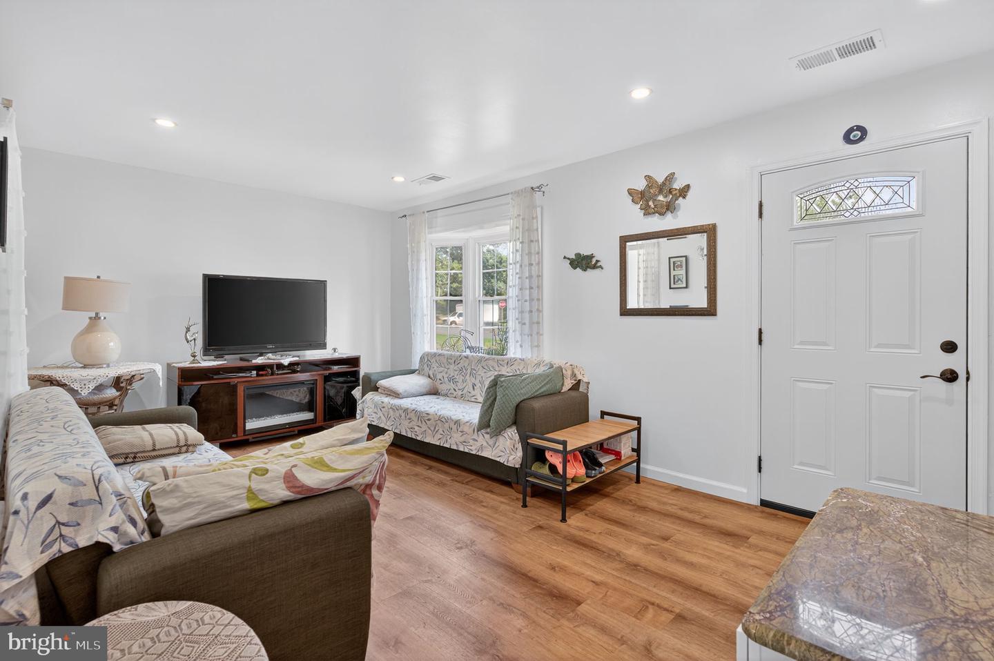 12306 WOODLAWN CT, WOODBRIDGE, Virginia 22192, 3 Bedrooms Bedrooms, ,1 BathroomBathrooms,Residential,For sale,12306 WOODLAWN CT,VAPW2101808 MLS # VAPW2101808 12306 WOODLAWN CT, WOODBRIDGE, Virginia 22192, 3 Bedrooms Bedrooms, ,1 BathroomBathrooms,Residential,For sale,12306 WOODLAWN CT,VAPW2101808 MLS # VAPW2101808