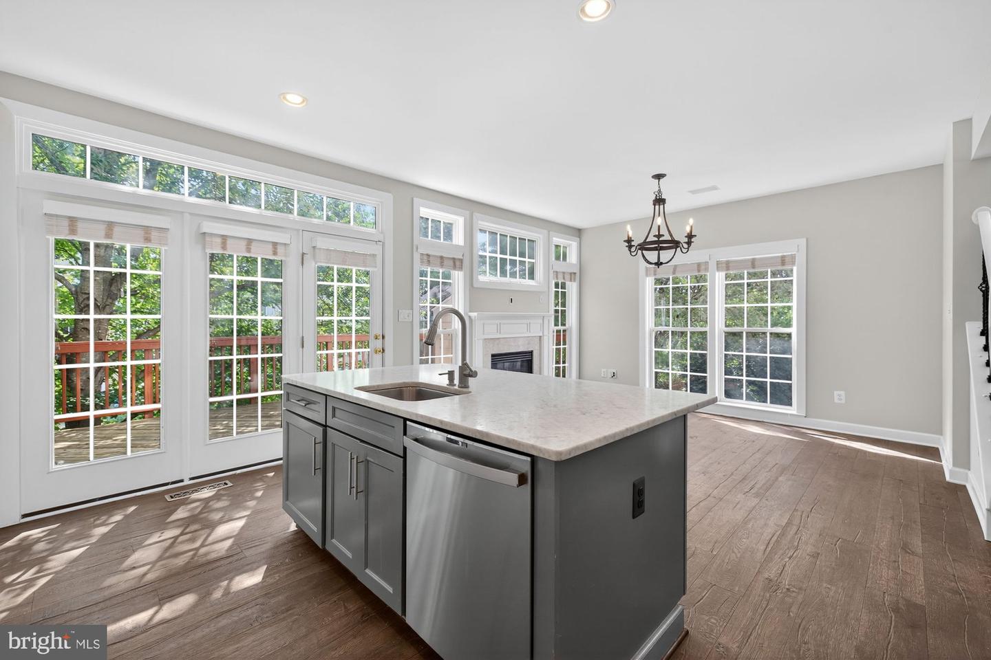 2753 MANHATTAN PL, VIENNA, Virginia 22180, 3 Bedrooms Bedrooms, ,3 BathroomsBathrooms,Residential,For sale,2753 MANHATTAN PL,VAFX2262356 MLS # VAFX2262356
