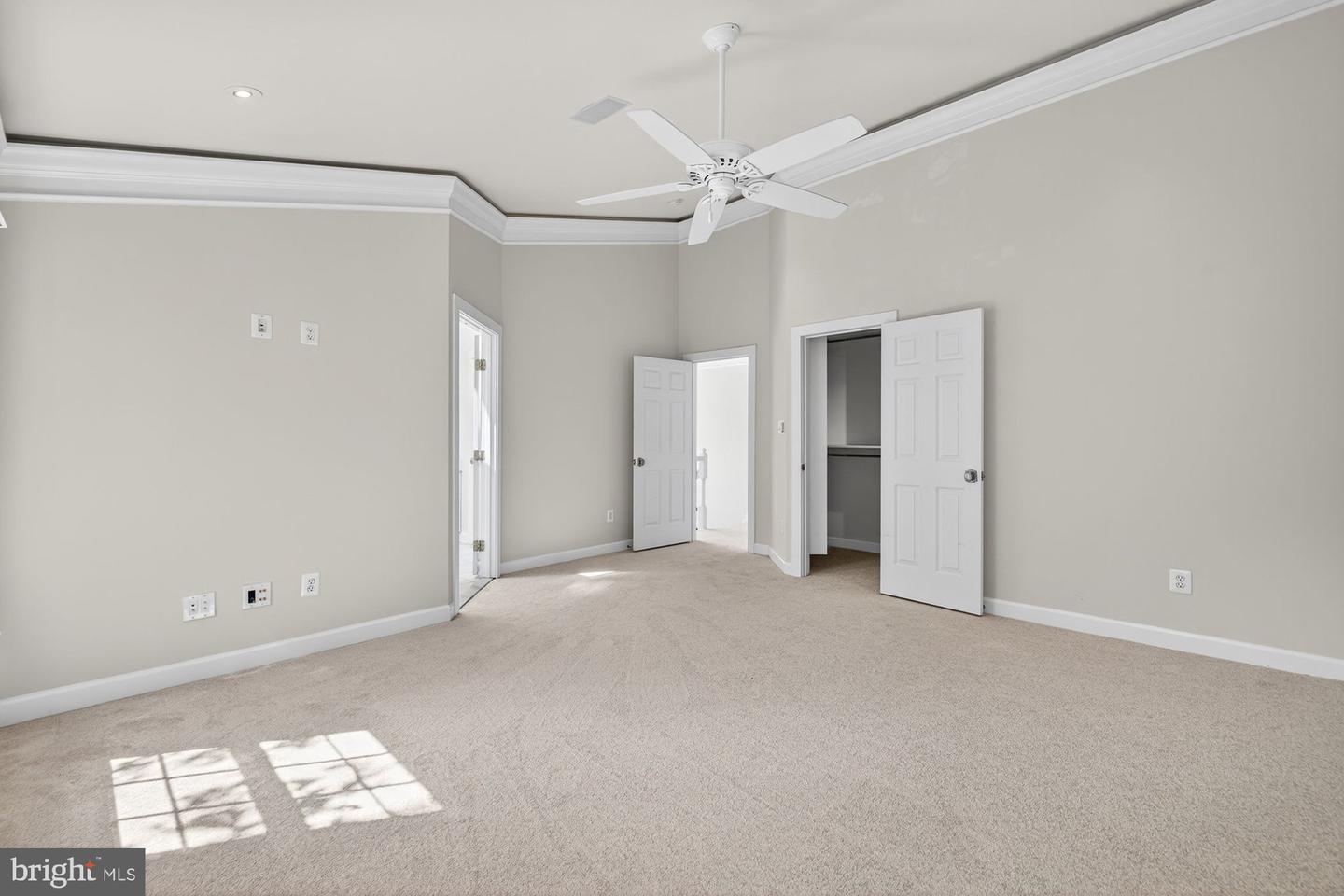 2753 MANHATTAN PL, VIENNA, Virginia 22180, 3 Bedrooms Bedrooms, ,3 BathroomsBathrooms,Residential,For sale,2753 MANHATTAN PL,VAFX2262356 MLS # VAFX2262356