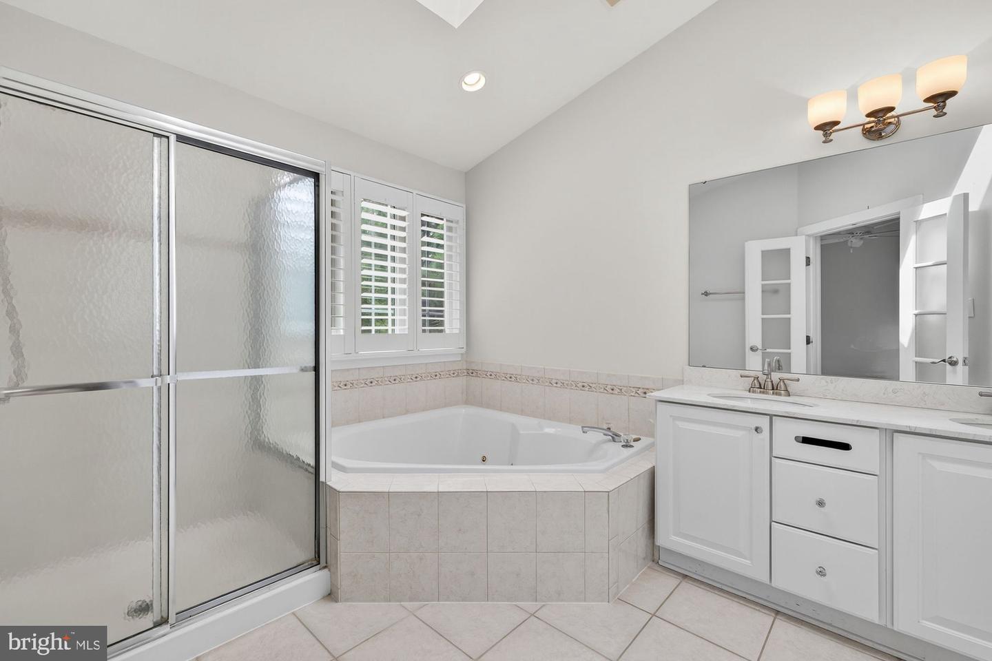 2753 MANHATTAN PL, VIENNA, Virginia 22180, 3 Bedrooms Bedrooms, ,3 BathroomsBathrooms,Residential,For sale,2753 MANHATTAN PL,VAFX2262356 MLS # VAFX2262356