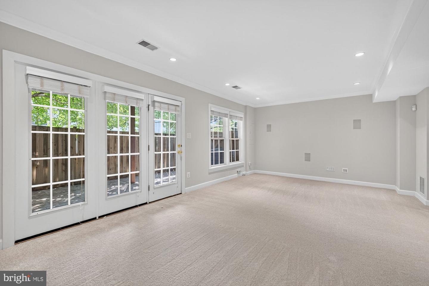 2753 MANHATTAN PL, VIENNA, Virginia 22180, 3 Bedrooms Bedrooms, ,3 BathroomsBathrooms,Residential,For sale,2753 MANHATTAN PL,VAFX2262356 MLS # VAFX2262356