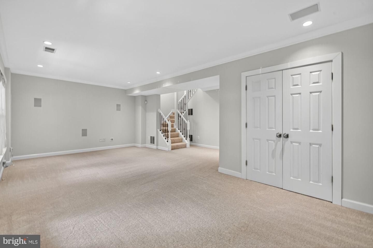 2753 MANHATTAN PL, VIENNA, Virginia 22180, 3 Bedrooms Bedrooms, ,3 BathroomsBathrooms,Residential,For sale,2753 MANHATTAN PL,VAFX2262356 MLS # VAFX2262356