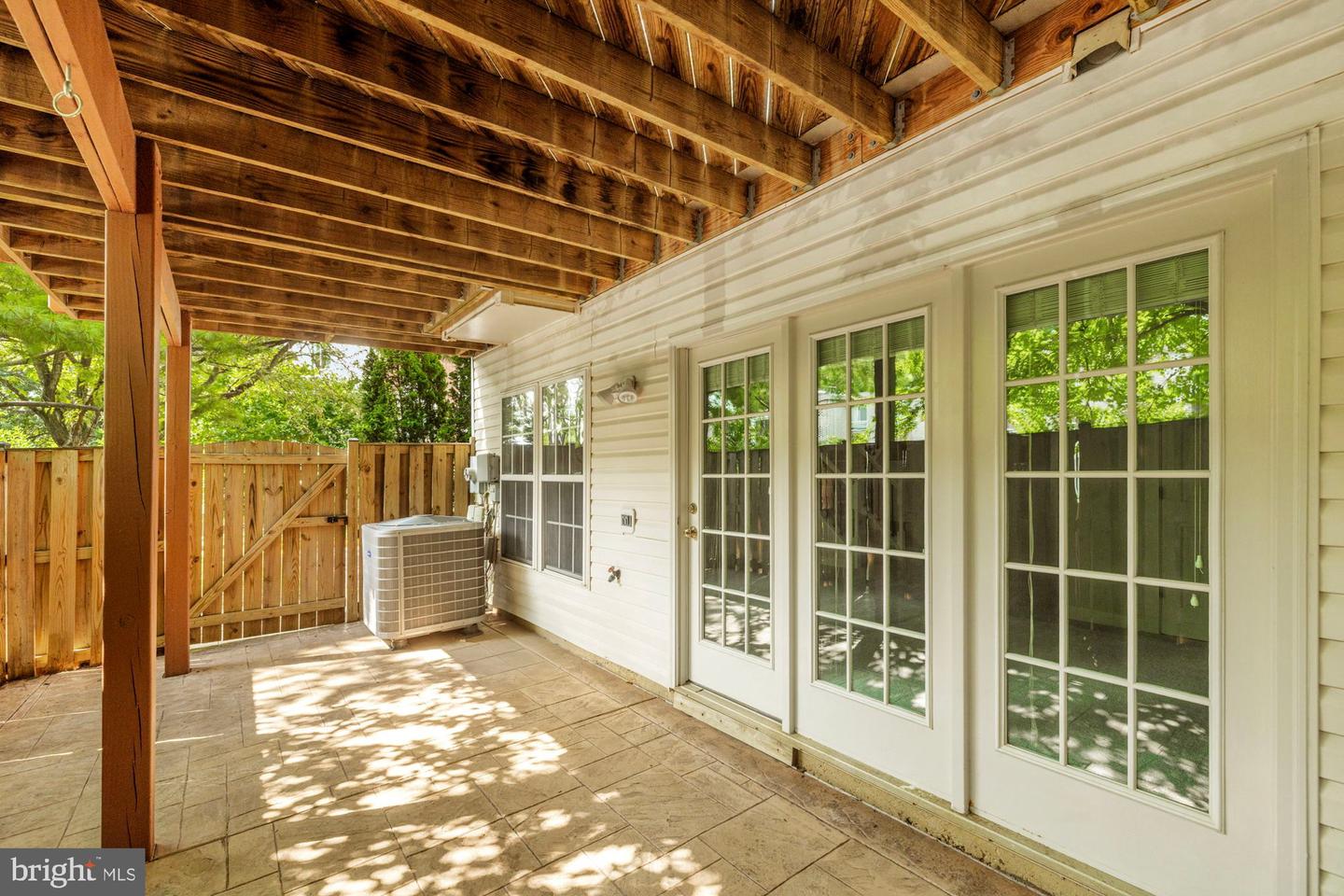 2753 MANHATTAN PL, VIENNA, Virginia 22180, 3 Bedrooms Bedrooms, ,3 BathroomsBathrooms,Residential,For sale,2753 MANHATTAN PL,VAFX2262356 MLS # VAFX2262356