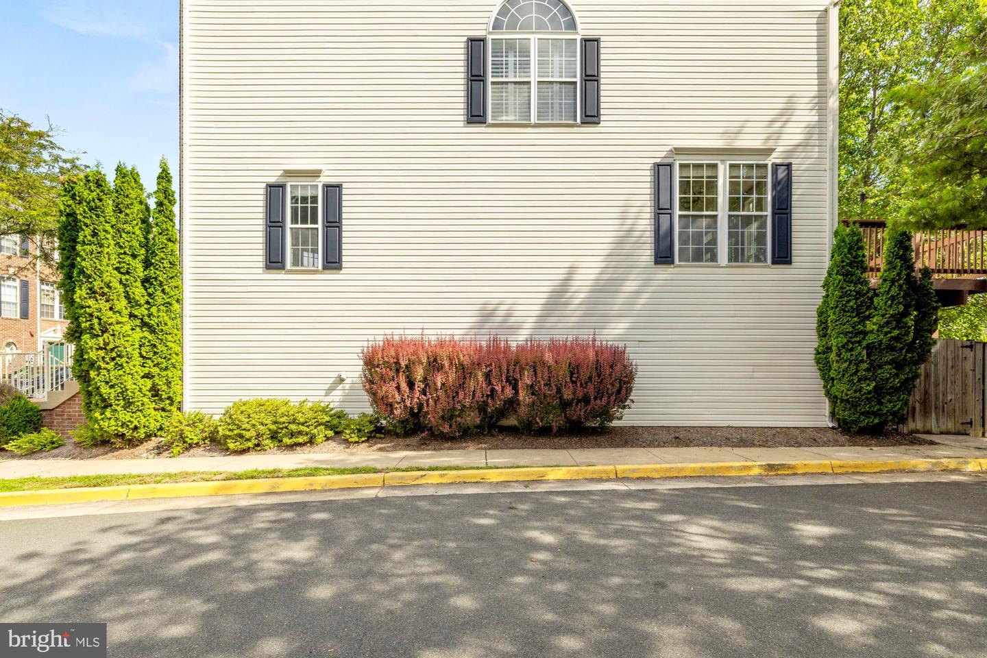 2753 MANHATTAN PL, VIENNA, Virginia 22180, 3 Bedrooms Bedrooms, ,3 BathroomsBathrooms,Residential,For sale,2753 MANHATTAN PL,VAFX2262356 MLS # VAFX2262356