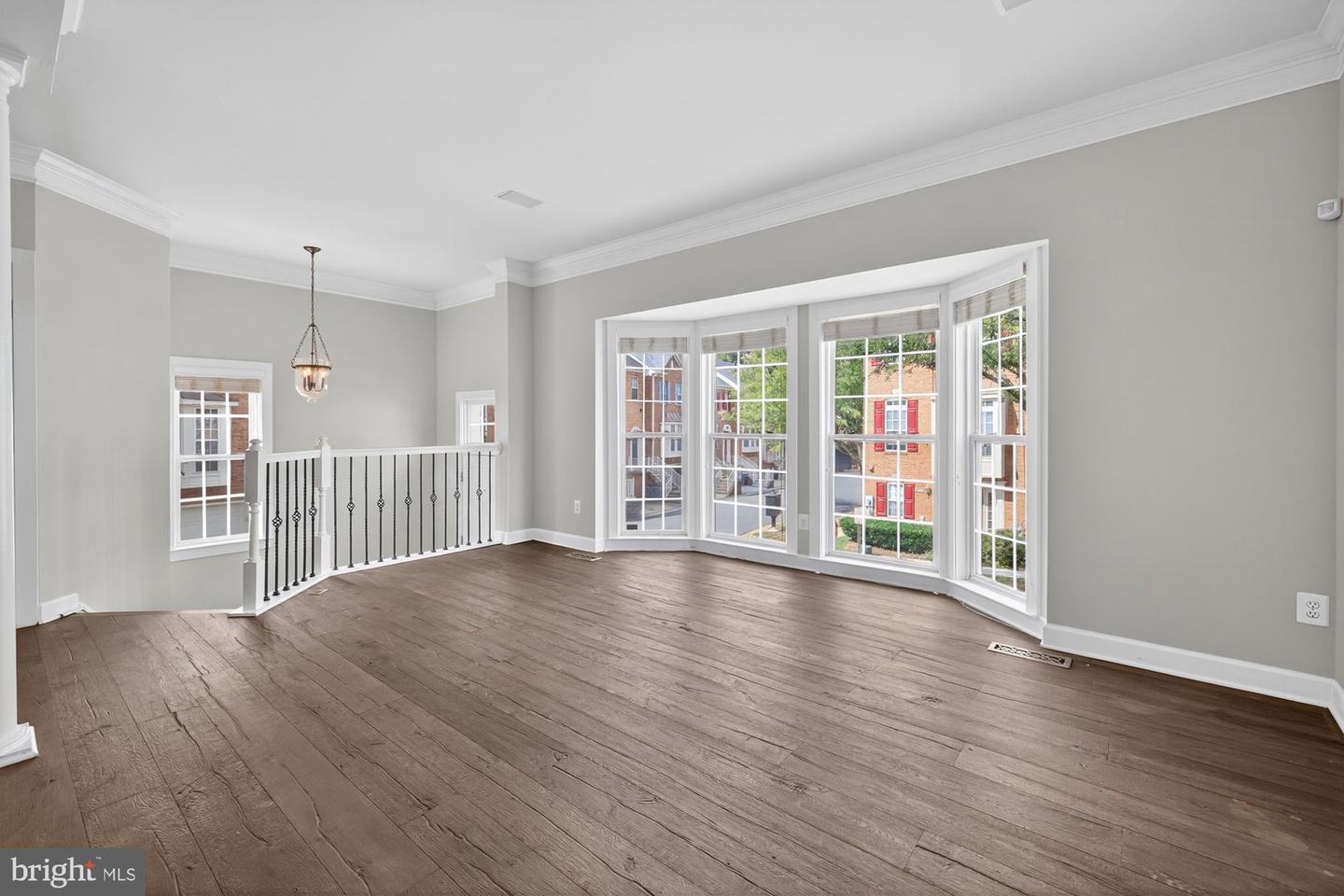 2753 MANHATTAN PL, VIENNA, Virginia 22180, 3 Bedrooms Bedrooms, ,3 BathroomsBathrooms,Residential,For sale,2753 MANHATTAN PL,VAFX2262356 MLS # VAFX2262356