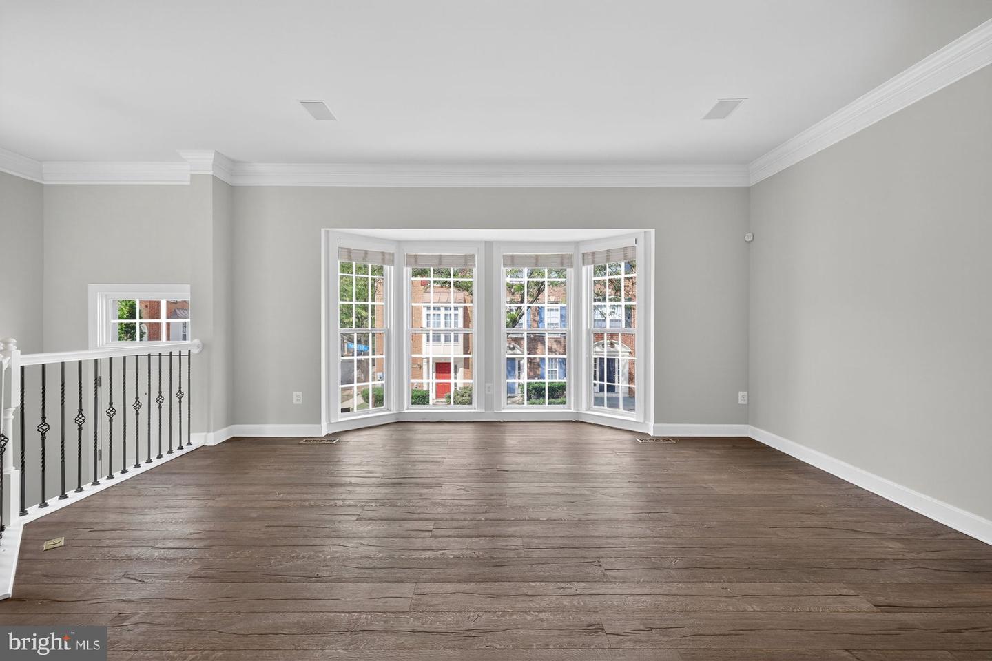 2753 MANHATTAN PL, VIENNA, Virginia 22180, 3 Bedrooms Bedrooms, ,3 BathroomsBathrooms,Residential,For sale,2753 MANHATTAN PL,VAFX2262356 MLS # VAFX2262356