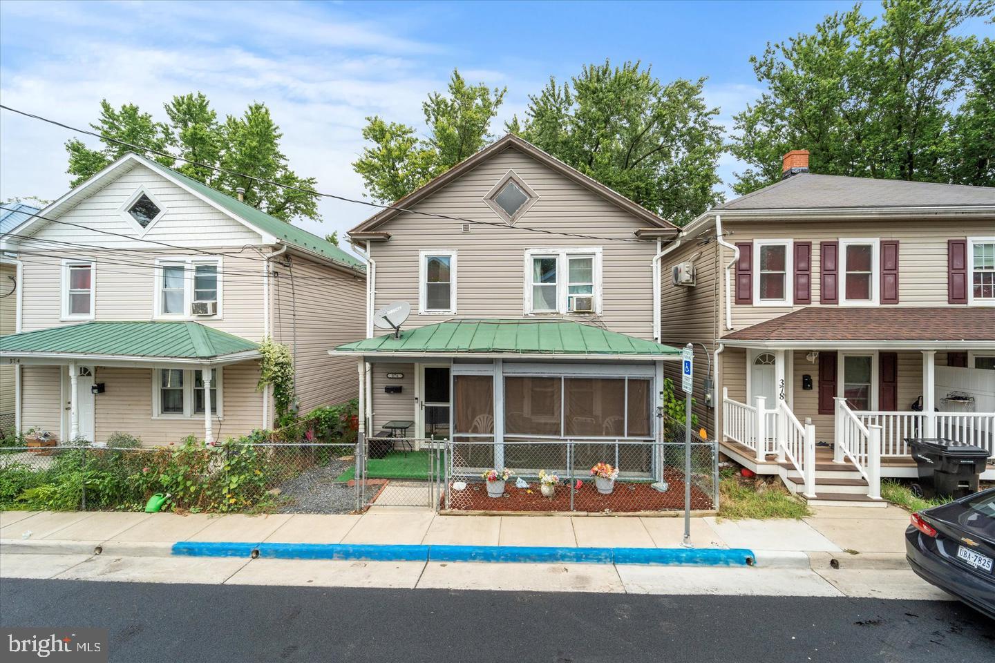 376 CHARLES ST, WINCHESTER, Virginia 22601, 3 Bedrooms Bedrooms, ,1 BathroomBathrooms,Residential,For sale,376 CHARLES ST,VAWI2008924 MLS # VAWI2008924