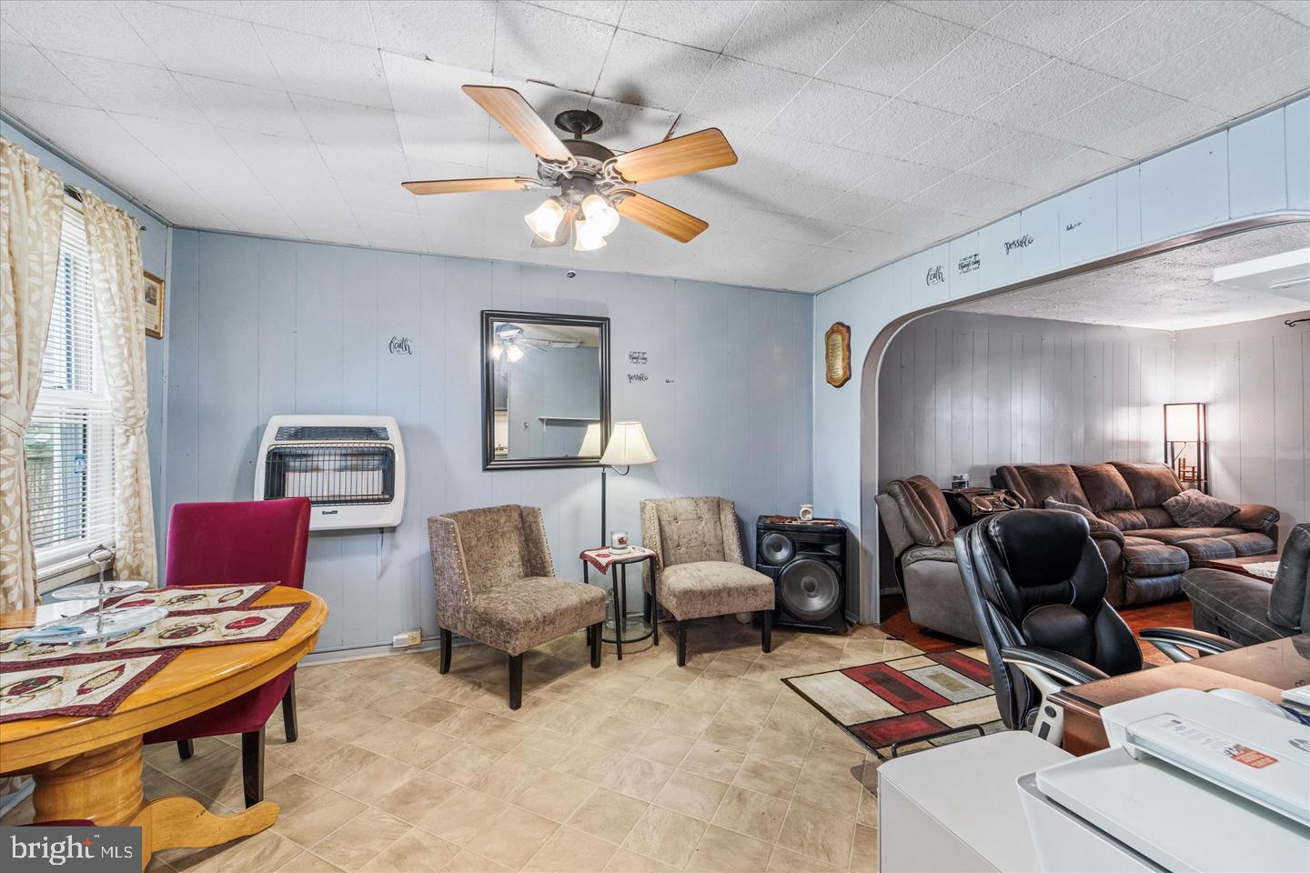 376 CHARLES ST, WINCHESTER, Virginia 22601, 3 Bedrooms Bedrooms, ,1 BathroomBathrooms,Residential,For sale,376 CHARLES ST,VAWI2008924 MLS # VAWI2008924