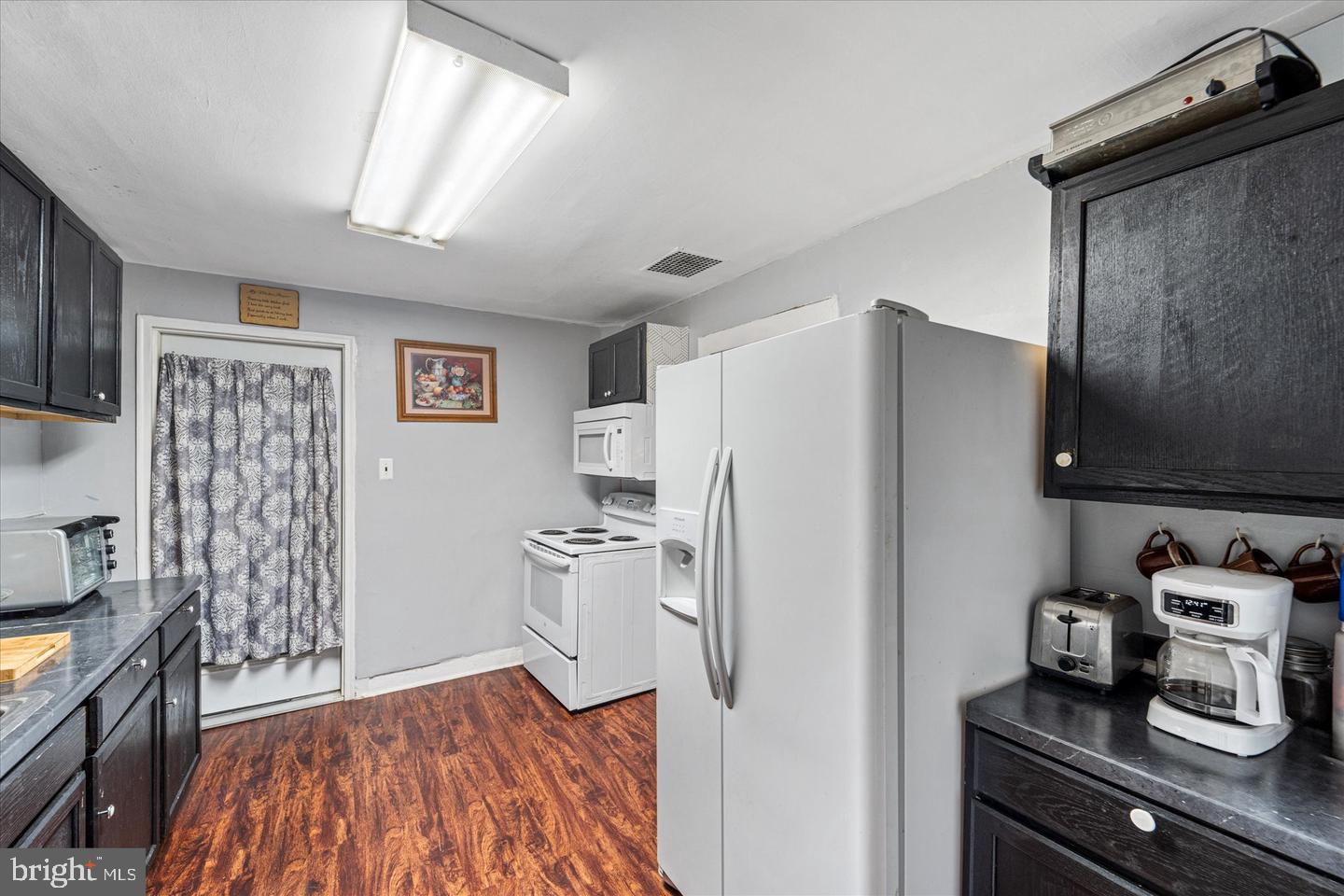 376 CHARLES ST, WINCHESTER, Virginia 22601, 3 Bedrooms Bedrooms, ,1 BathroomBathrooms,Residential,For sale,376 CHARLES ST,VAWI2008924 MLS # VAWI2008924