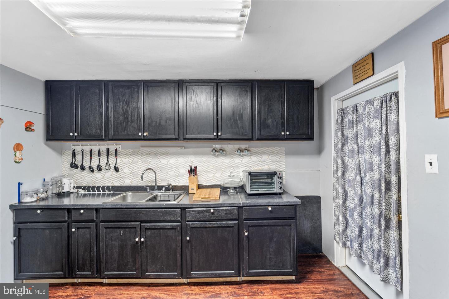 376 CHARLES ST, WINCHESTER, Virginia 22601, 3 Bedrooms Bedrooms, ,1 BathroomBathrooms,Residential,For sale,376 CHARLES ST,VAWI2008924 MLS # VAWI2008924