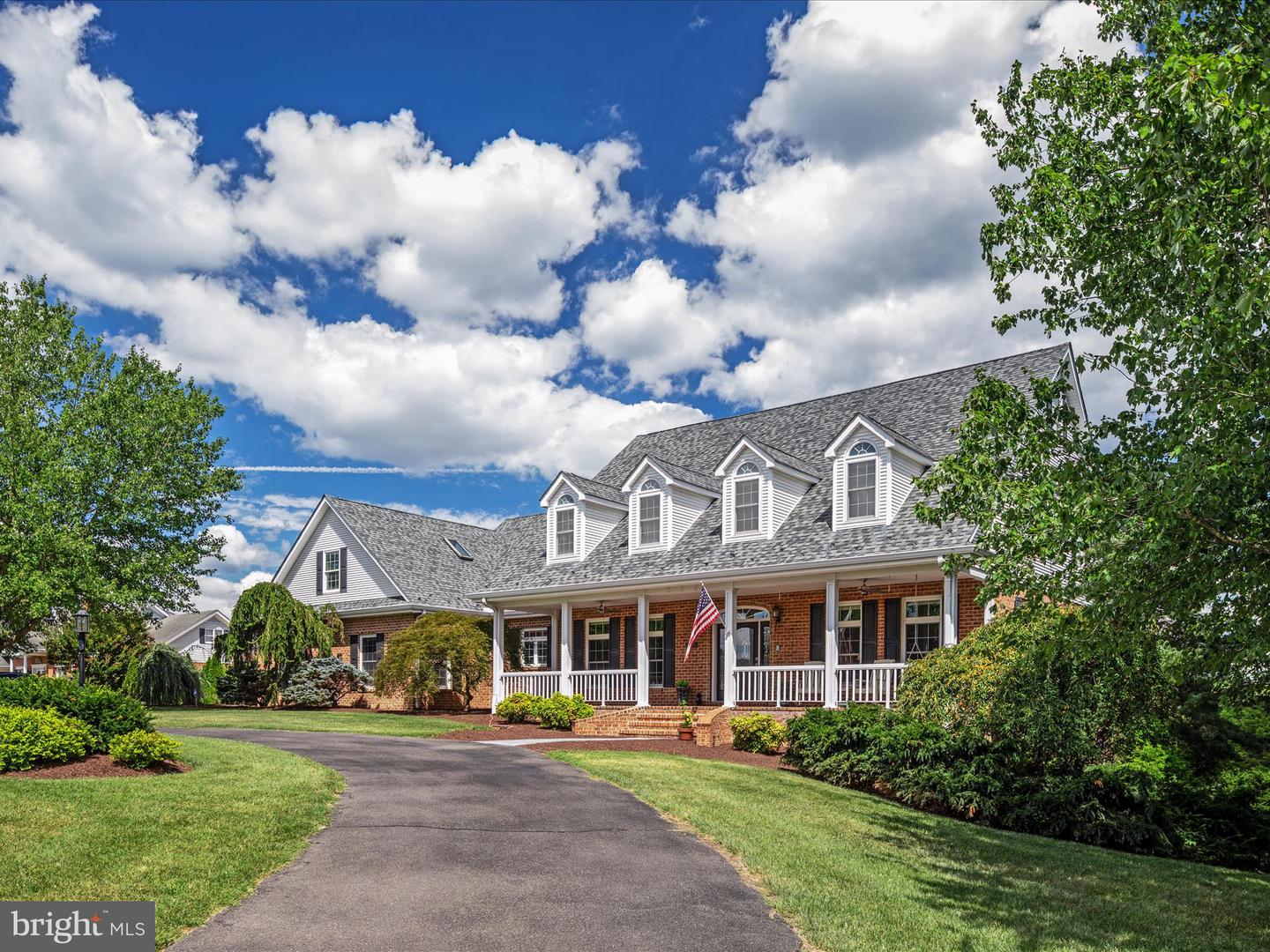 256 CLIFFSIDE DR, EDINBURG, Virginia 22824, 5 Bedrooms Bedrooms, 11 Rooms Rooms,5 BathroomsBathrooms,Residential,For sale,256 CLIFFSIDE DR,VASH2012292 MLS # VASH2012292