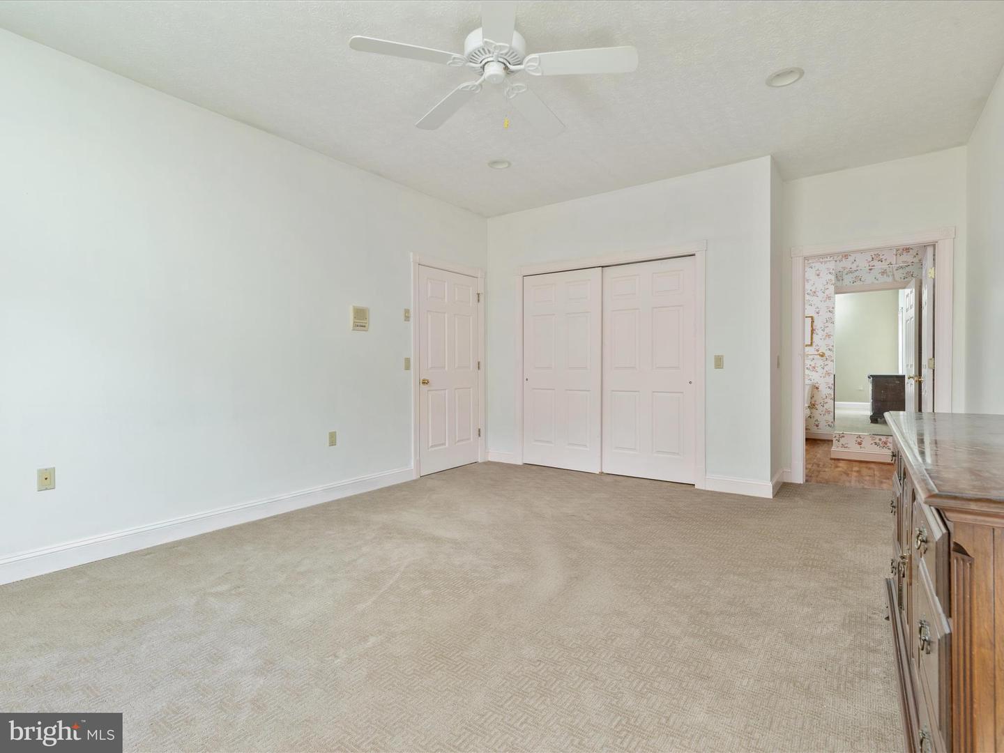 256 CLIFFSIDE DR, EDINBURG, Virginia 22824, 5 Bedrooms Bedrooms, 11 Rooms Rooms,5 BathroomsBathrooms,Residential,For sale,256 CLIFFSIDE DR,VASH2012292 MLS # VASH2012292