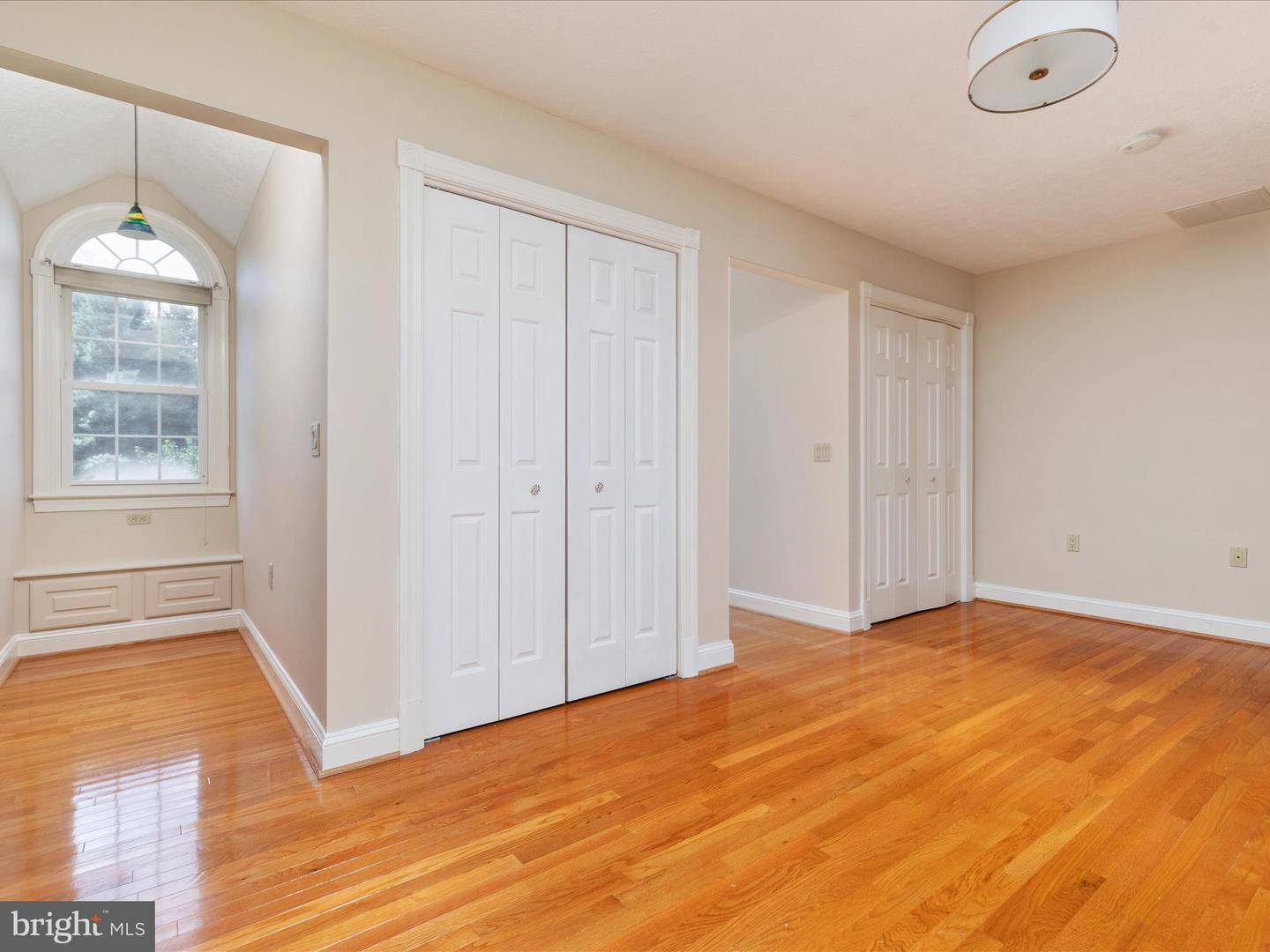 256 CLIFFSIDE DR, EDINBURG, Virginia 22824, 5 Bedrooms Bedrooms, 11 Rooms Rooms,5 BathroomsBathrooms,Residential,For sale,256 CLIFFSIDE DR,VASH2012292 MLS # VASH2012292