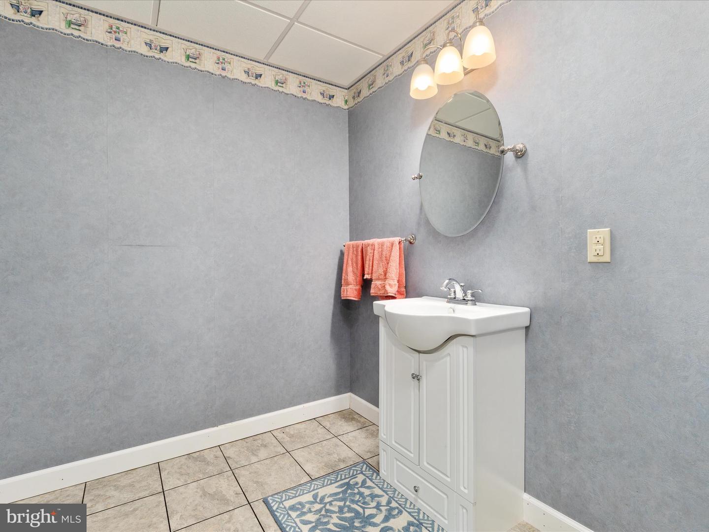 256 CLIFFSIDE DR, EDINBURG, Virginia 22824, 5 Bedrooms Bedrooms, 11 Rooms Rooms,5 BathroomsBathrooms,Residential,For sale,256 CLIFFSIDE DR,VASH2012292 MLS # VASH2012292