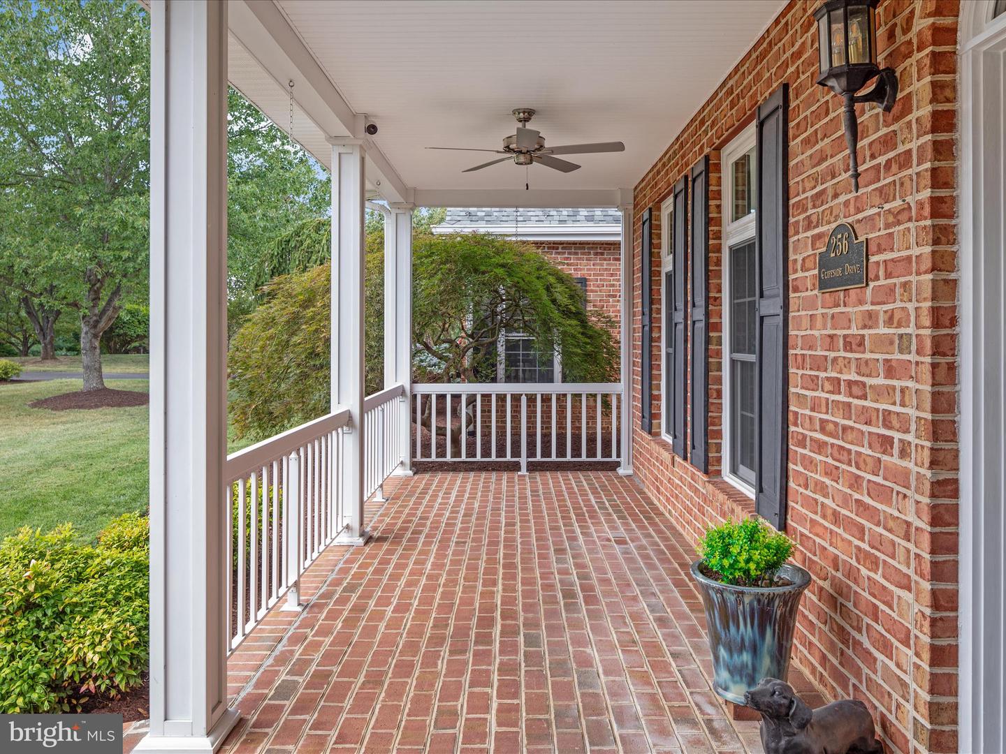 256 CLIFFSIDE DR, EDINBURG, Virginia 22824, 5 Bedrooms Bedrooms, 11 Rooms Rooms,5 BathroomsBathrooms,Residential,For sale,256 CLIFFSIDE DR,VASH2012292 MLS # VASH2012292