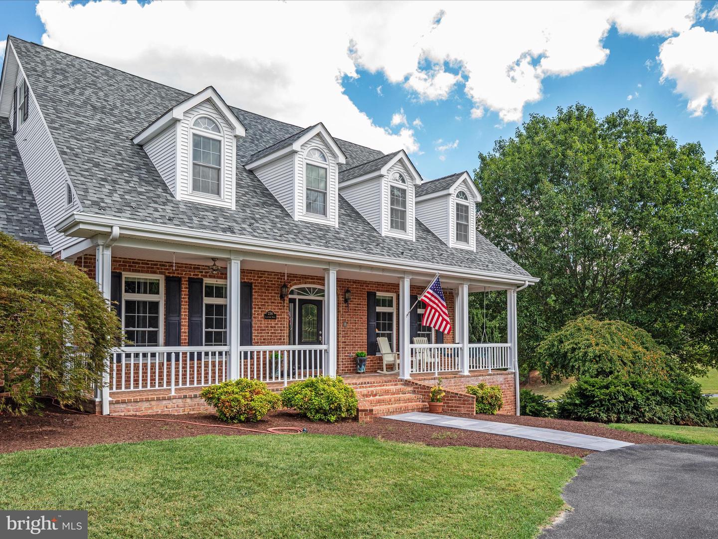 256 CLIFFSIDE DR, EDINBURG, Virginia 22824, 5 Bedrooms Bedrooms, 11 Rooms Rooms,5 BathroomsBathrooms,Residential,For sale,256 CLIFFSIDE DR,VASH2012292 MLS # VASH2012292