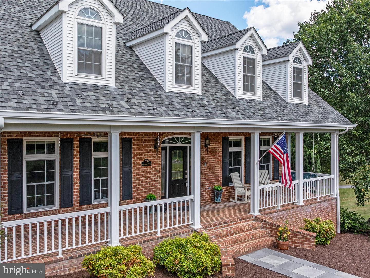 256 CLIFFSIDE DR, EDINBURG, Virginia 22824, 5 Bedrooms Bedrooms, 11 Rooms Rooms,5 BathroomsBathrooms,Residential,For sale,256 CLIFFSIDE DR,VASH2012292 MLS # VASH2012292