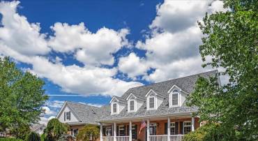 256 CLIFFSIDE DR, EDINBURG, Virginia 22824, 5 Bedrooms Bedrooms, 11 Rooms Rooms,5 BathroomsBathrooms,Residential,For sale,256 CLIFFSIDE DR,VASH2012292 MLS # VASH2012292