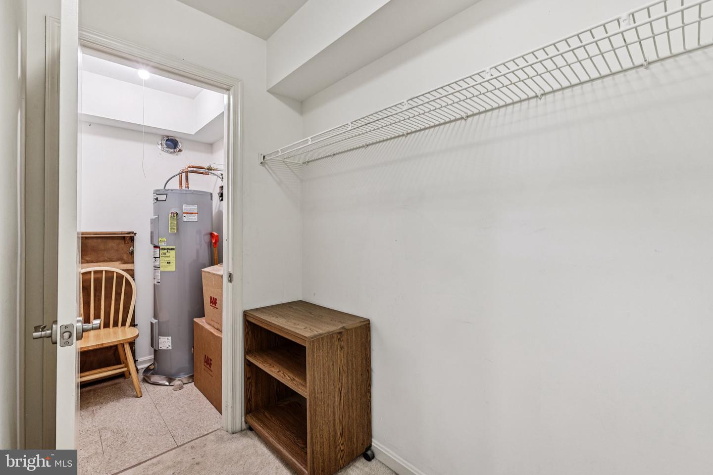 3176 SUMMIT SQUARE DR #4-E3, OAKTON, Virginia 22124, 1 Bedroom Bedrooms, ,1 BathroomBathrooms,Residential,For sale,3176 SUMMIT SQUARE DR #4-E3,VAFX2262784 MLS # VAFX2262784