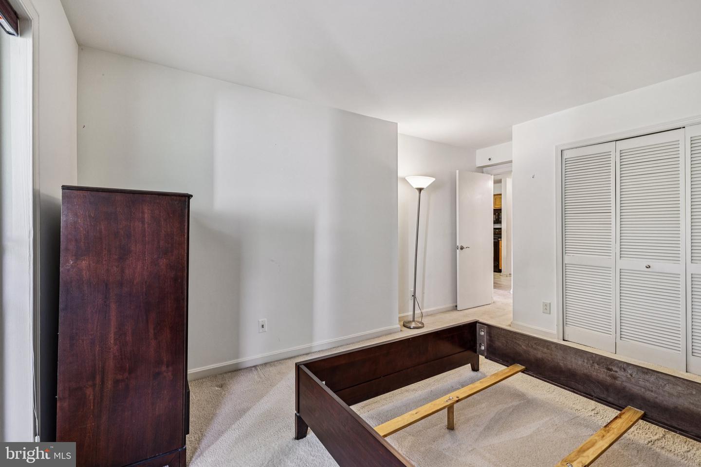 3176 SUMMIT SQUARE DR #4-E3, OAKTON, Virginia 22124, 1 Bedroom Bedrooms, ,1 BathroomBathrooms,Residential,For sale,3176 SUMMIT SQUARE DR #4-E3,VAFX2262784 MLS # VAFX2262784