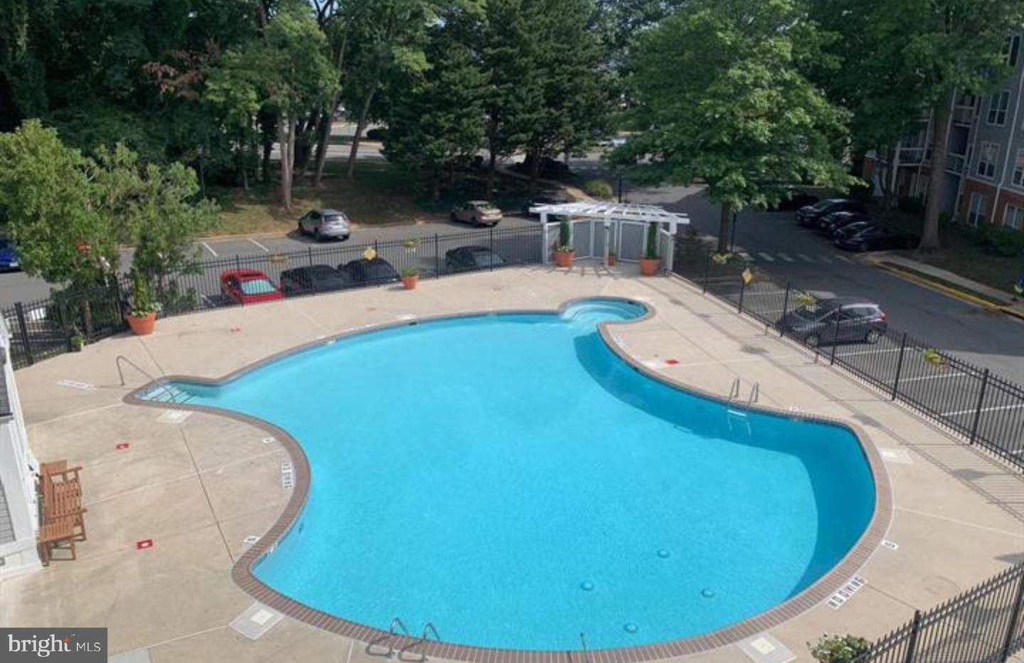 3176 SUMMIT SQUARE DR #4-E3, OAKTON, Virginia 22124, 1 Bedroom Bedrooms, ,1 BathroomBathrooms,Residential,For sale,3176 SUMMIT SQUARE DR #4-E3,VAFX2262784 MLS # VAFX2262784
