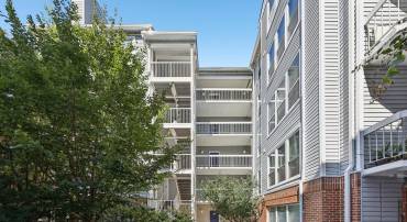 3176 SUMMIT SQUARE DR #4-E3, OAKTON, Virginia 22124, 1 Bedroom Bedrooms, ,1 BathroomBathrooms,Residential,For sale,3176 SUMMIT SQUARE DR #4-E3,VAFX2262784 MLS # VAFX2262784