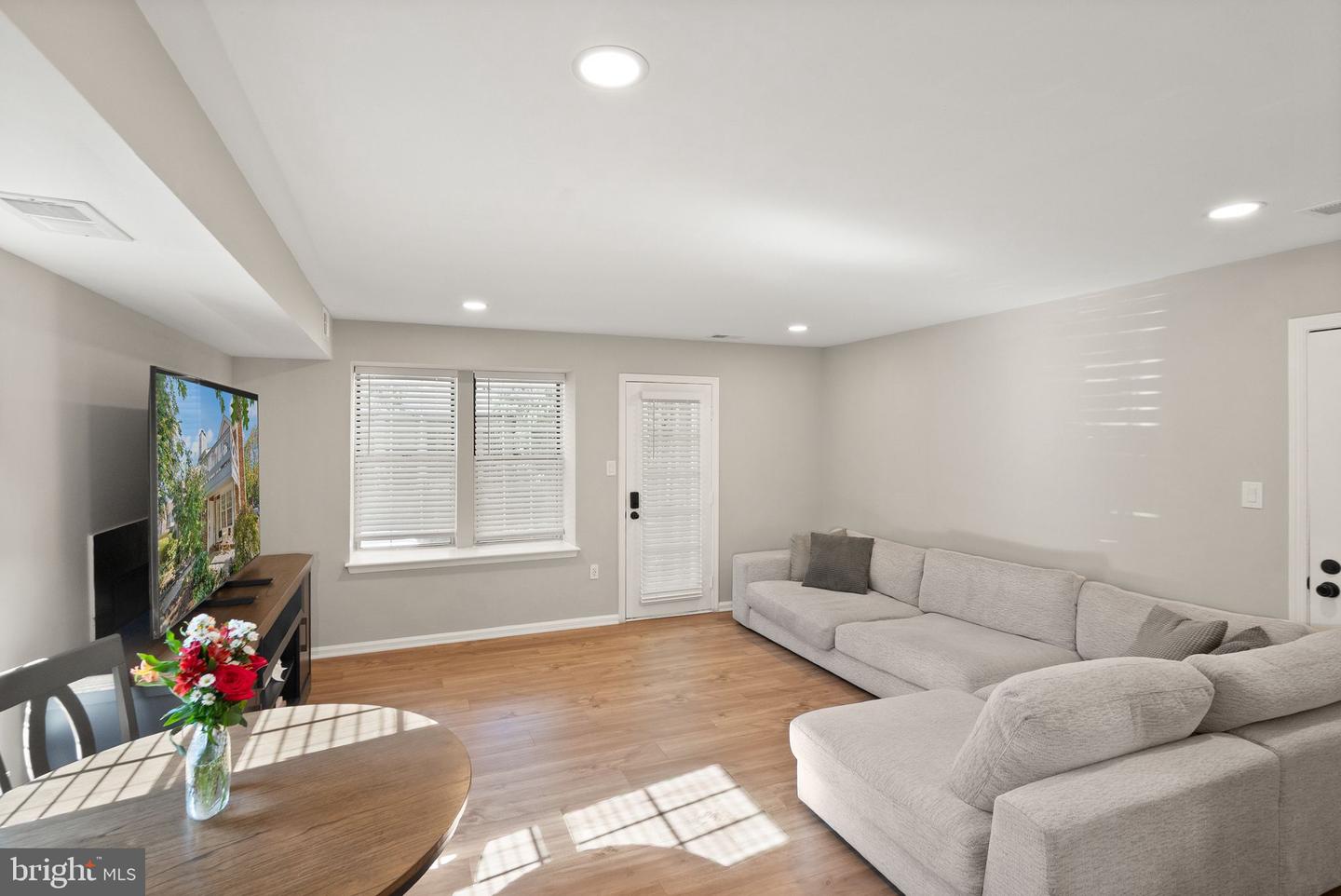 2592-G S ARLINGTON MILL DR #7, ARLINGTON, Virginia 22206, 1 Bedroom Bedrooms, ,1 BathroomBathrooms,Residential,For sale,2592-G S ARLINGTON MILL DR #7,VAAR2062602 MLS # VAAR2062602 2592-G S ARLINGTON MILL DR #7, ARLINGTON, Virginia 22206, 1 Bedroom Bedrooms, ,1 BathroomBathrooms,Residential,For sale,2592-G S ARLINGTON MILL DR #7,VAAR2062602 MLS # VAAR2062602