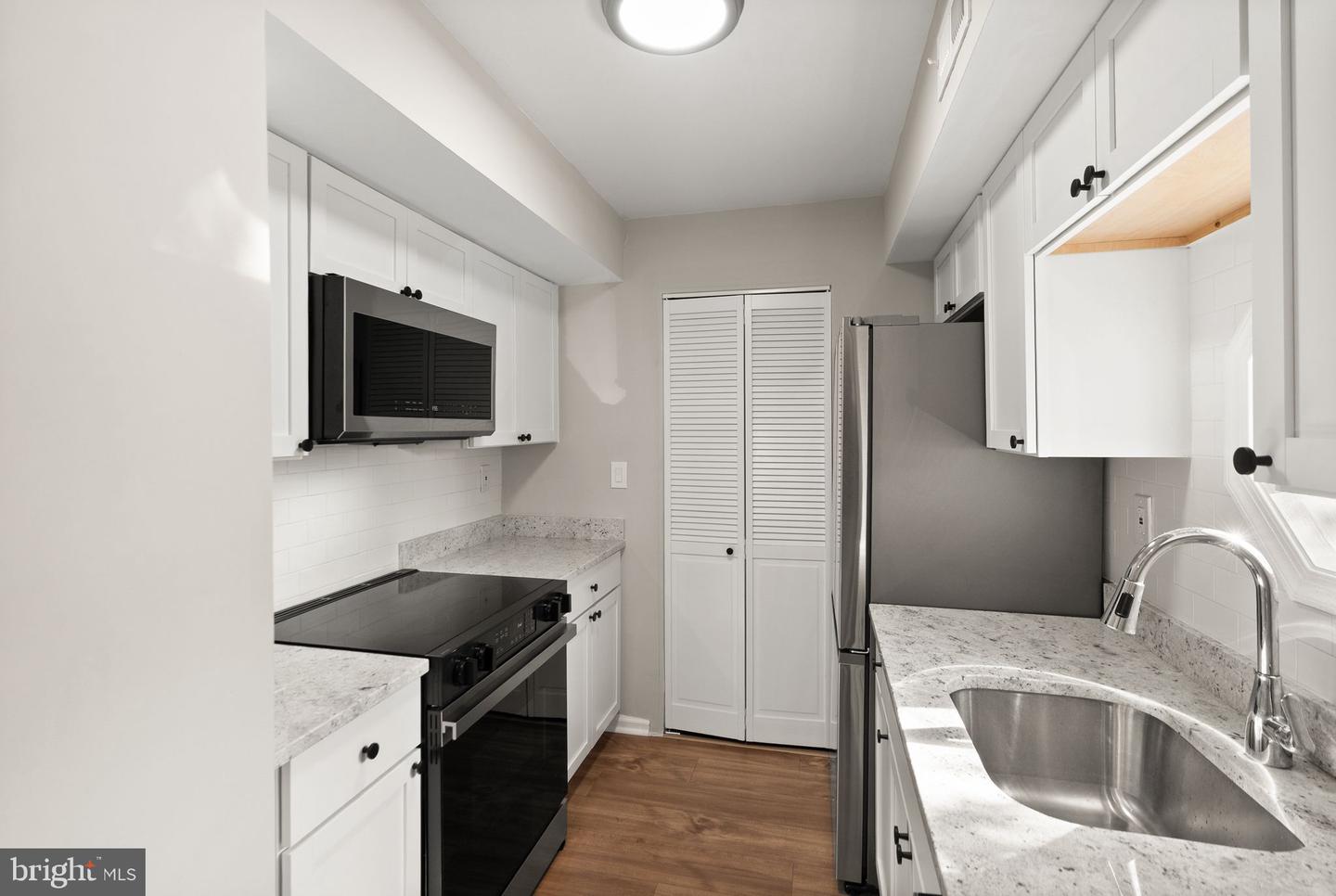 2592-G S ARLINGTON MILL DR #7, ARLINGTON, Virginia 22206, 1 Bedroom Bedrooms, ,1 BathroomBathrooms,Residential,For sale,2592-G S ARLINGTON MILL DR #7,VAAR2062602 MLS # VAAR2062602 2592-G S ARLINGTON MILL DR #7, ARLINGTON, Virginia 22206, 1 Bedroom Bedrooms, ,1 BathroomBathrooms,Residential,For sale,2592-G S ARLINGTON MILL DR #7,VAAR2062602 MLS # VAAR2062602