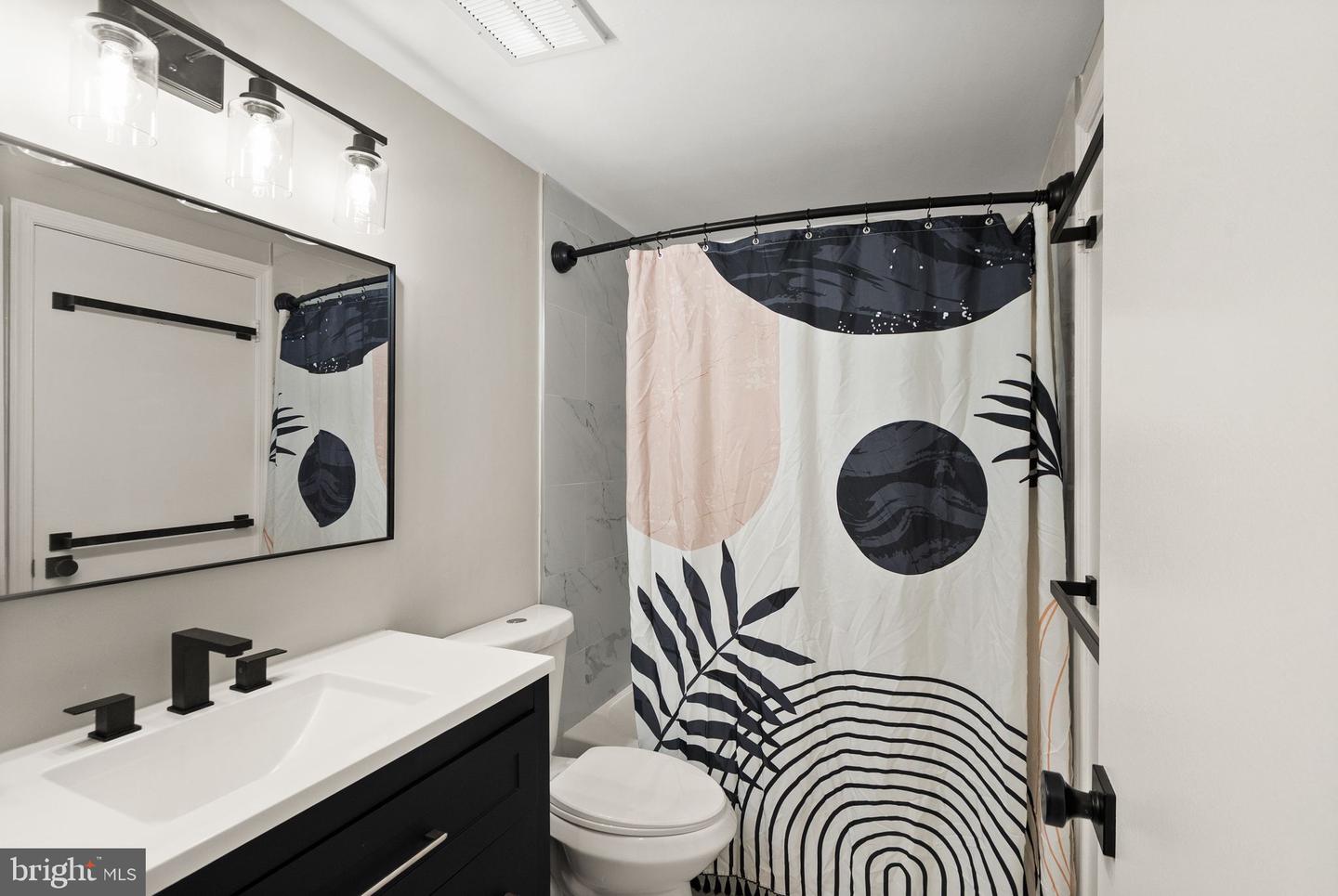 2592-G S ARLINGTON MILL DR #7, ARLINGTON, Virginia 22206, 1 Bedroom Bedrooms, ,1 BathroomBathrooms,Residential,For sale,2592-G S ARLINGTON MILL DR #7,VAAR2062602 MLS # VAAR2062602 2592-G S ARLINGTON MILL DR #7, ARLINGTON, Virginia 22206, 1 Bedroom Bedrooms, ,1 BathroomBathrooms,Residential,For sale,2592-G S ARLINGTON MILL DR #7,VAAR2062602 MLS # VAAR2062602