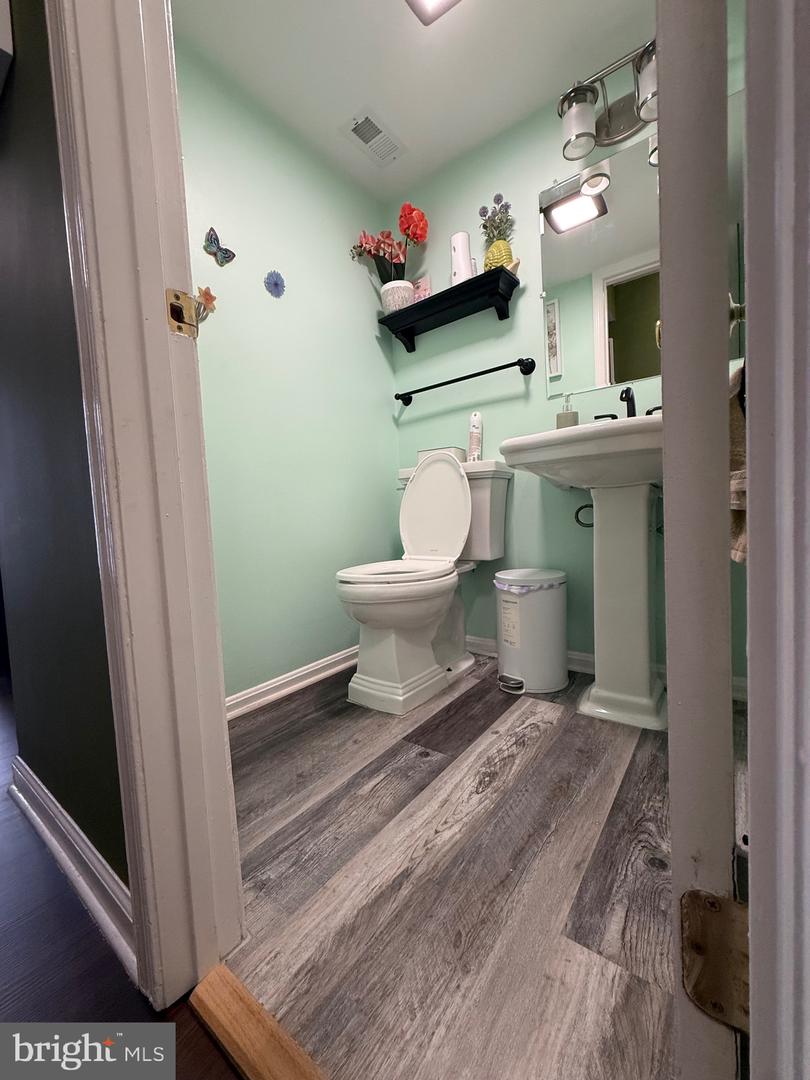 131 OAK DR, STAFFORD, Virginia 22554, 3 Bedrooms Bedrooms, ,1 BathroomBathrooms,Residential,For sale,131 OAK DR,VAST2042074 MLS # VAST2042074