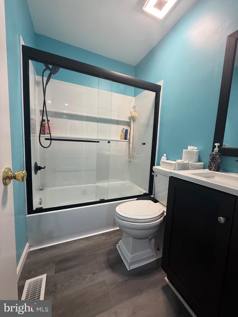 131 OAK DR, STAFFORD, Virginia 22554, 3 Bedrooms Bedrooms, ,1 BathroomBathrooms,Residential,For sale,131 OAK DR,VAST2042074 MLS # VAST2042074