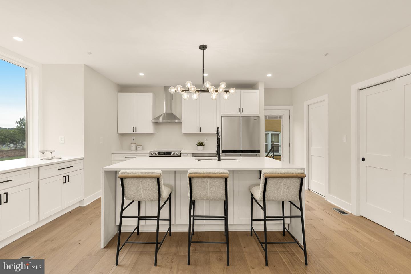 1631 G ST SE, WASHINGTON, District Of Columbia 20003, 5 Bedrooms Bedrooms, ,3 BathroomsBathrooms,Residential,For sale,1631 G ST SE,DCDC2216436 MLS # DCDC2216436