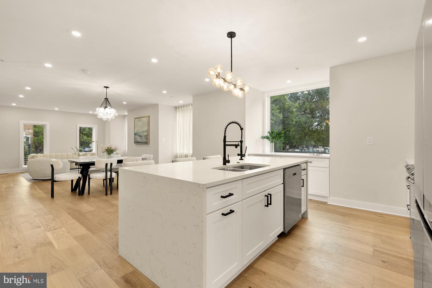 1631 G ST SE, WASHINGTON, District Of Columbia 20003, 5 Bedrooms Bedrooms, ,3 BathroomsBathrooms,Residential,For sale,1631 G ST SE,DCDC2216436 MLS # DCDC2216436