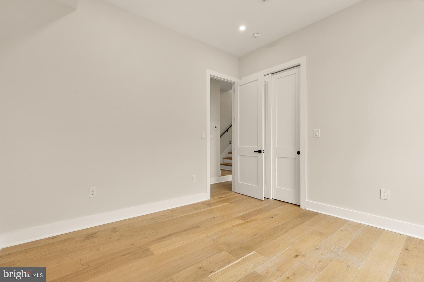 1631 G ST SE, WASHINGTON, District Of Columbia 20003, 5 Bedrooms Bedrooms, ,3 BathroomsBathrooms,Residential,For sale,1631 G ST SE,DCDC2216436 MLS # DCDC2216436