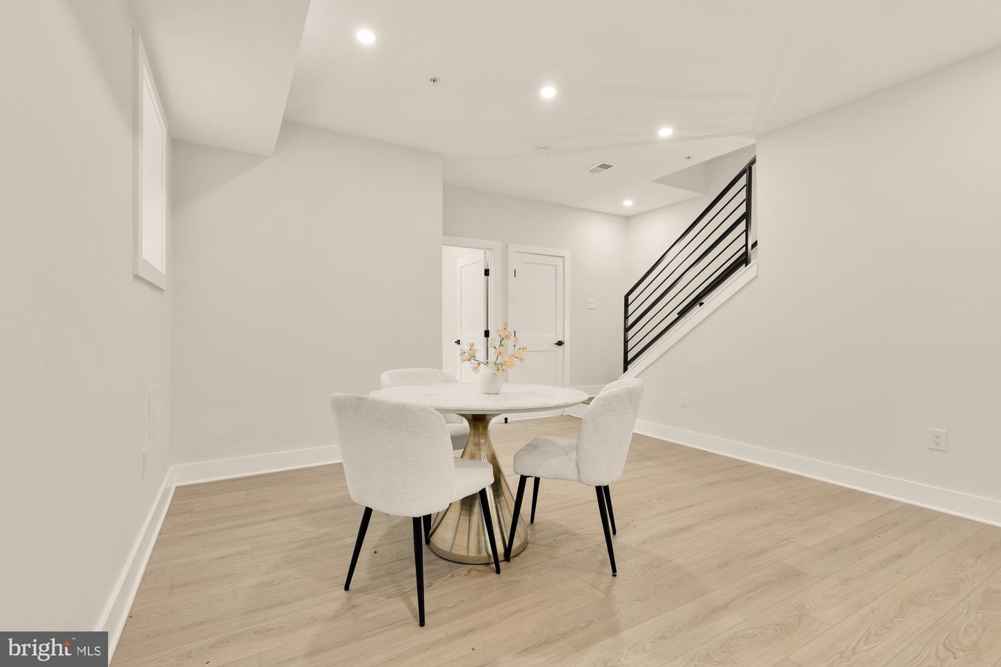 1631 G ST SE, WASHINGTON, District Of Columbia 20003, 5 Bedrooms Bedrooms, ,3 BathroomsBathrooms,Residential,For sale,1631 G ST SE,DCDC2216436 MLS # DCDC2216436