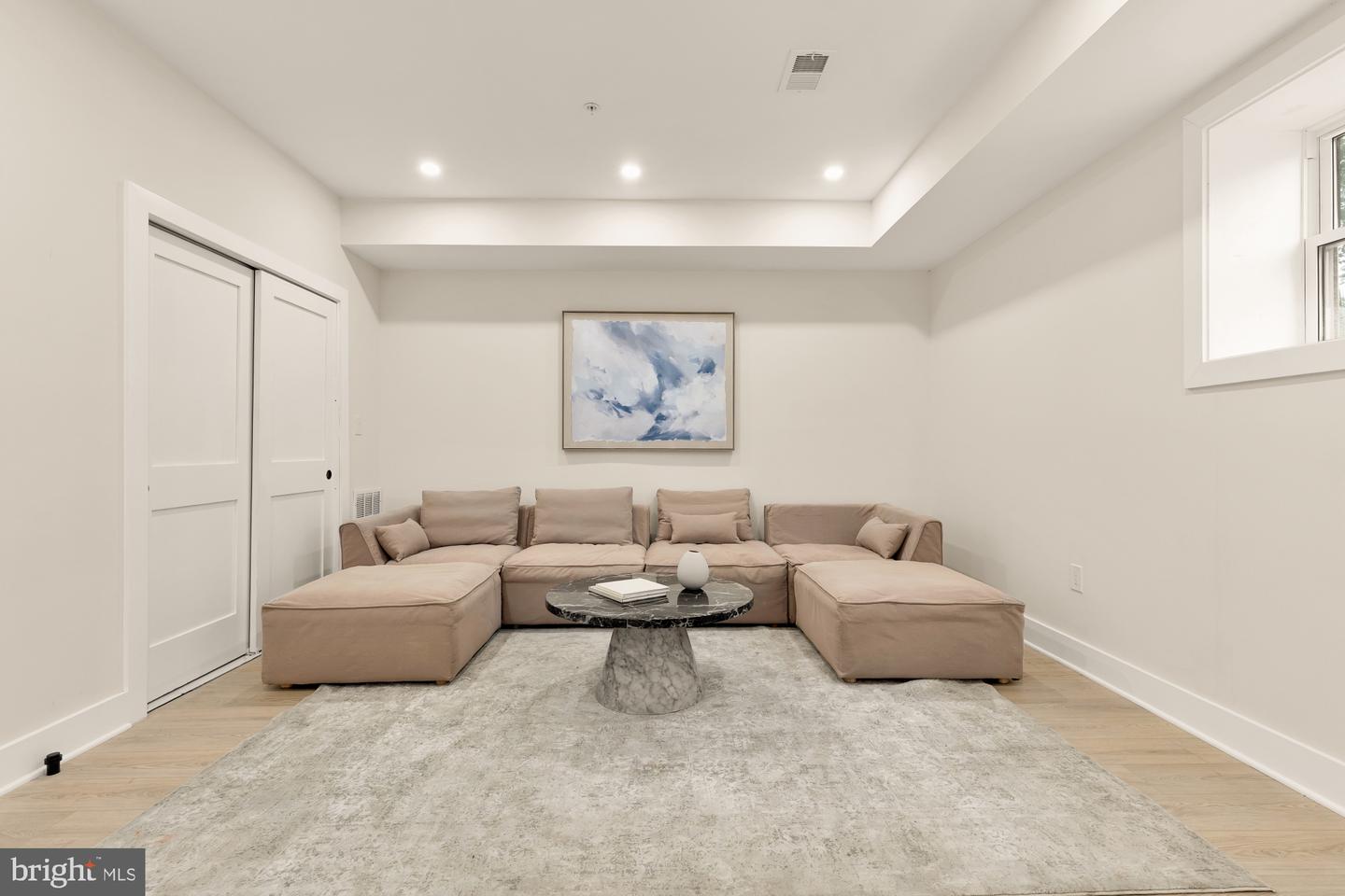 1631 G ST SE, WASHINGTON, District Of Columbia 20003, 5 Bedrooms Bedrooms, ,3 BathroomsBathrooms,Residential,For sale,1631 G ST SE,DCDC2216436 MLS # DCDC2216436