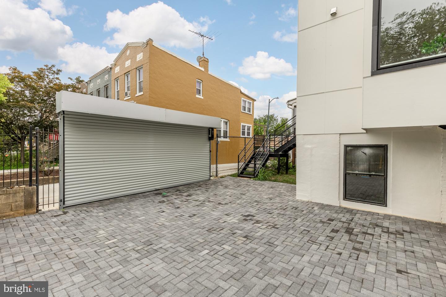 1631 G ST SE, WASHINGTON, District Of Columbia 20003, 5 Bedrooms Bedrooms, ,3 BathroomsBathrooms,Residential,For sale,1631 G ST SE,DCDC2216436 MLS # DCDC2216436