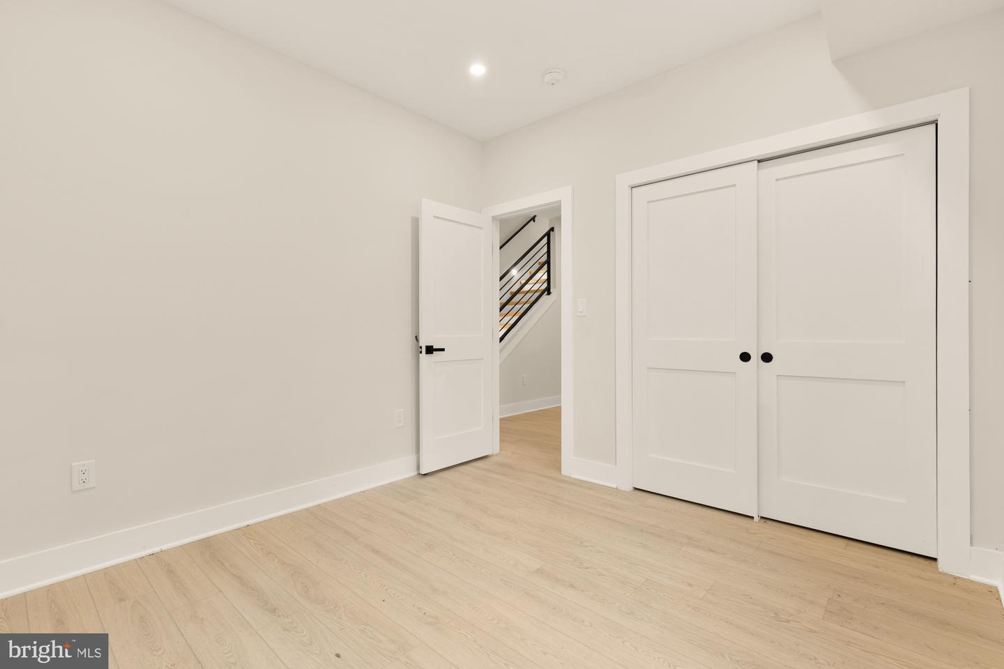 1631 G ST SE, WASHINGTON, District Of Columbia 20003, 5 Bedrooms Bedrooms, ,3 BathroomsBathrooms,Residential,For sale,1631 G ST SE,DCDC2216436 MLS # DCDC2216436
