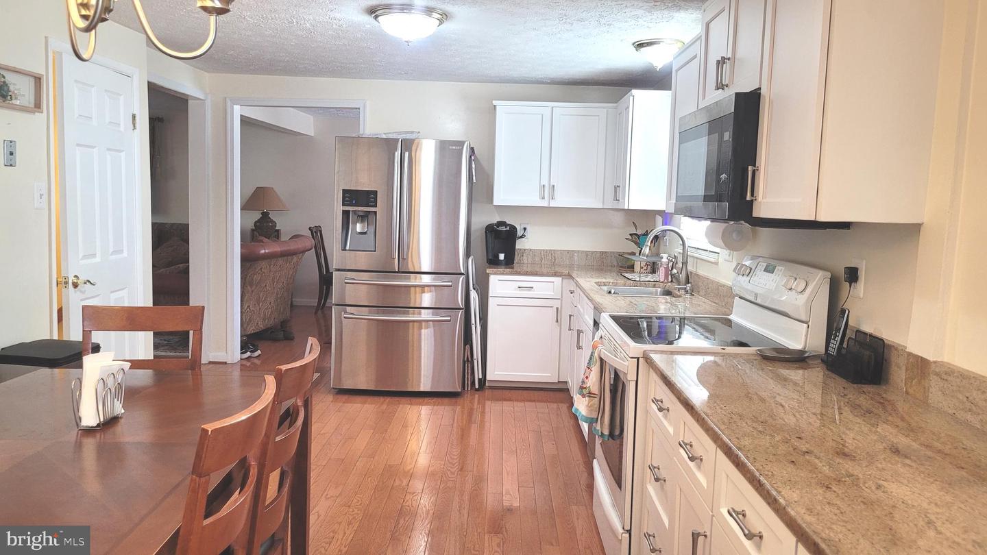 105 DEERWOOD CT, STERLING, Virginia 20164, 5 Bedrooms Bedrooms, ,3 BathroomsBathrooms,Residential,For sale,105 DEERWOOD CT,VALO2105296 MLS # VALO2105296