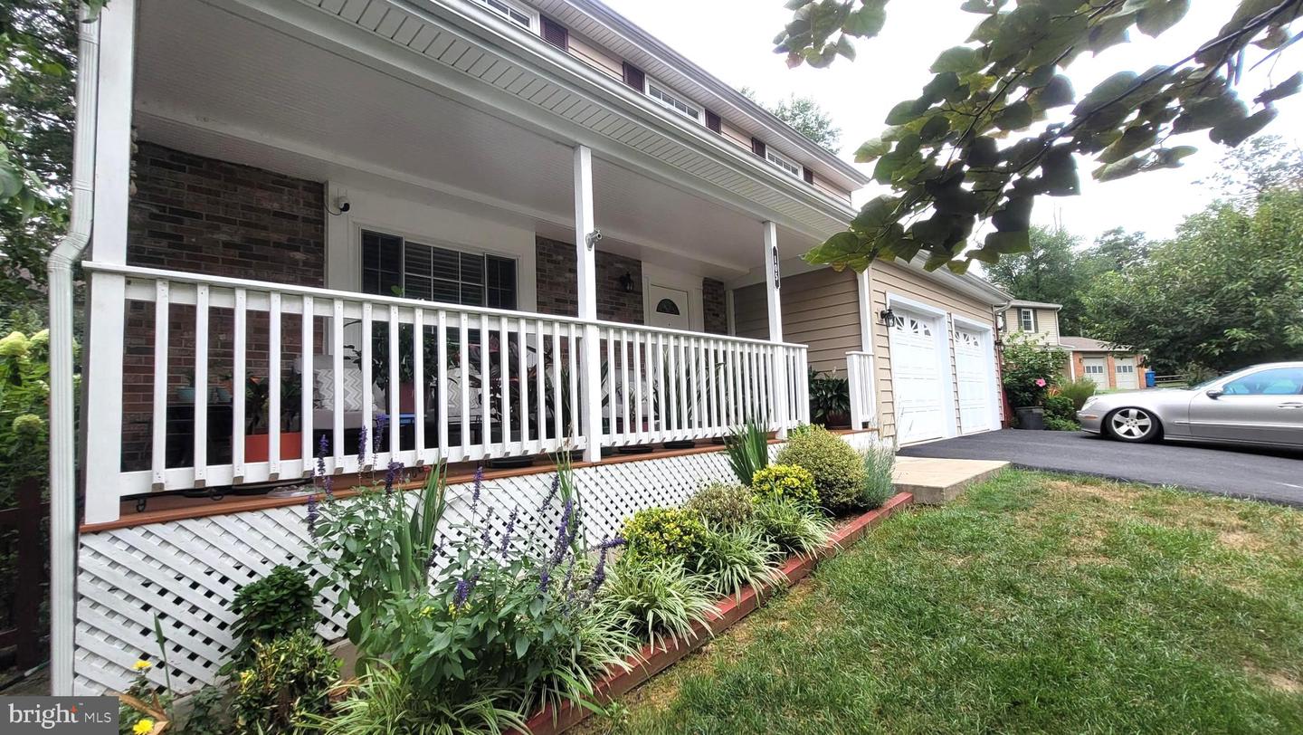 105 DEERWOOD CT, STERLING, Virginia 20164, 5 Bedrooms Bedrooms, ,3 BathroomsBathrooms,Residential,For sale,105 DEERWOOD CT,VALO2105296 MLS # VALO2105296