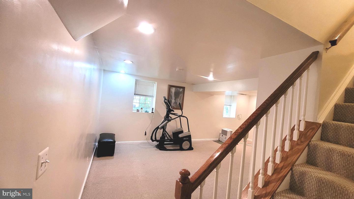 105 DEERWOOD CT, STERLING, Virginia 20164, 5 Bedrooms Bedrooms, ,3 BathroomsBathrooms,Residential,For sale,105 DEERWOOD CT,VALO2105296 MLS # VALO2105296